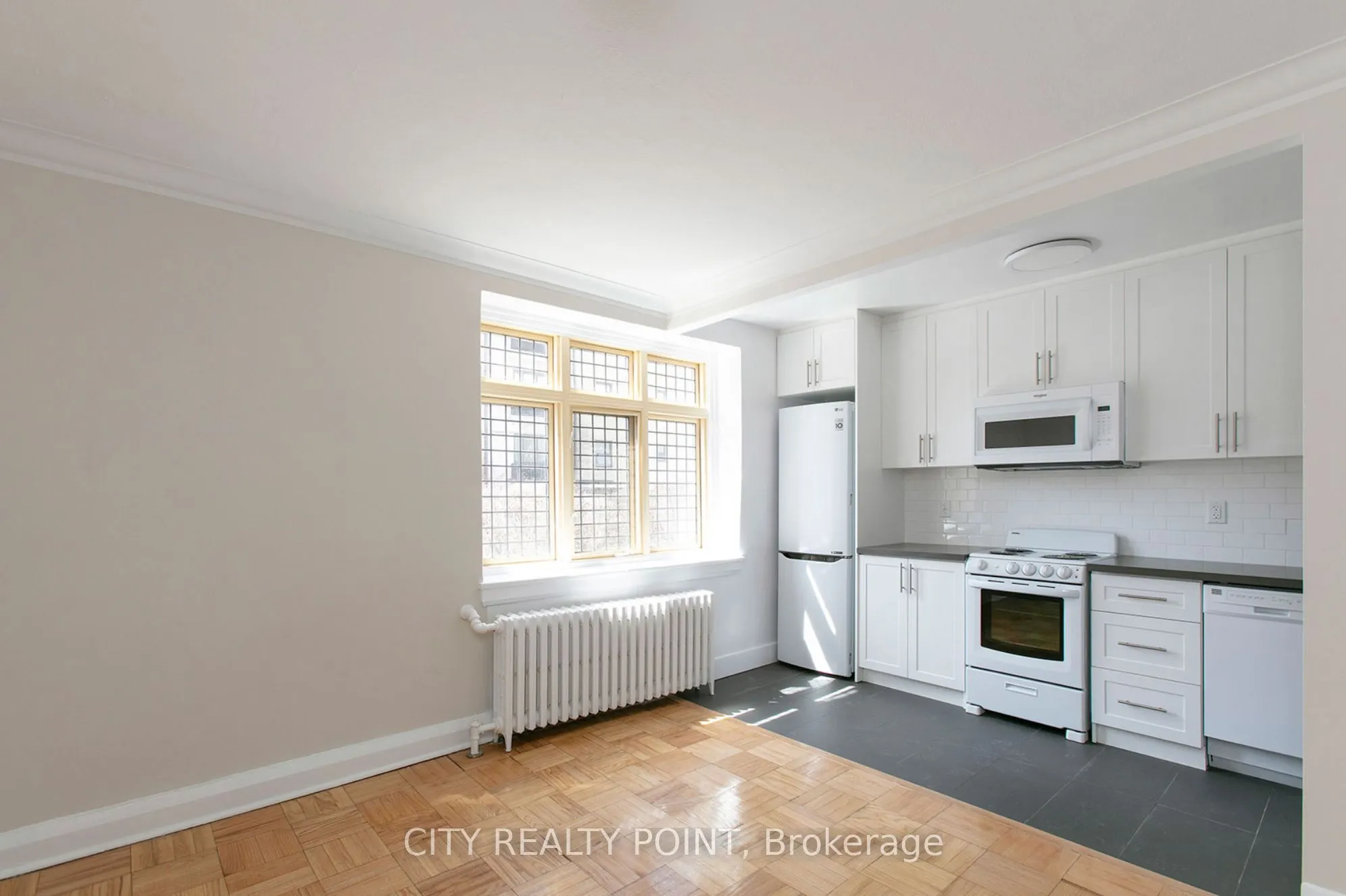 398 Avenue Road, #221