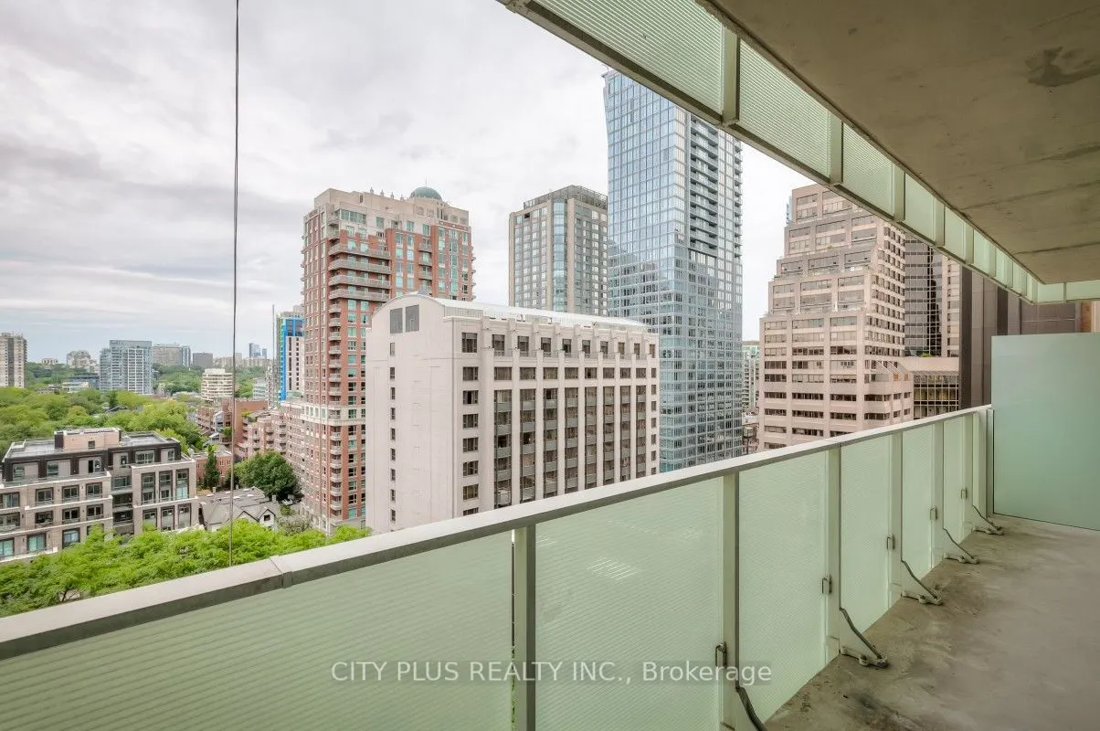 200 BLOOR Street W, #1307