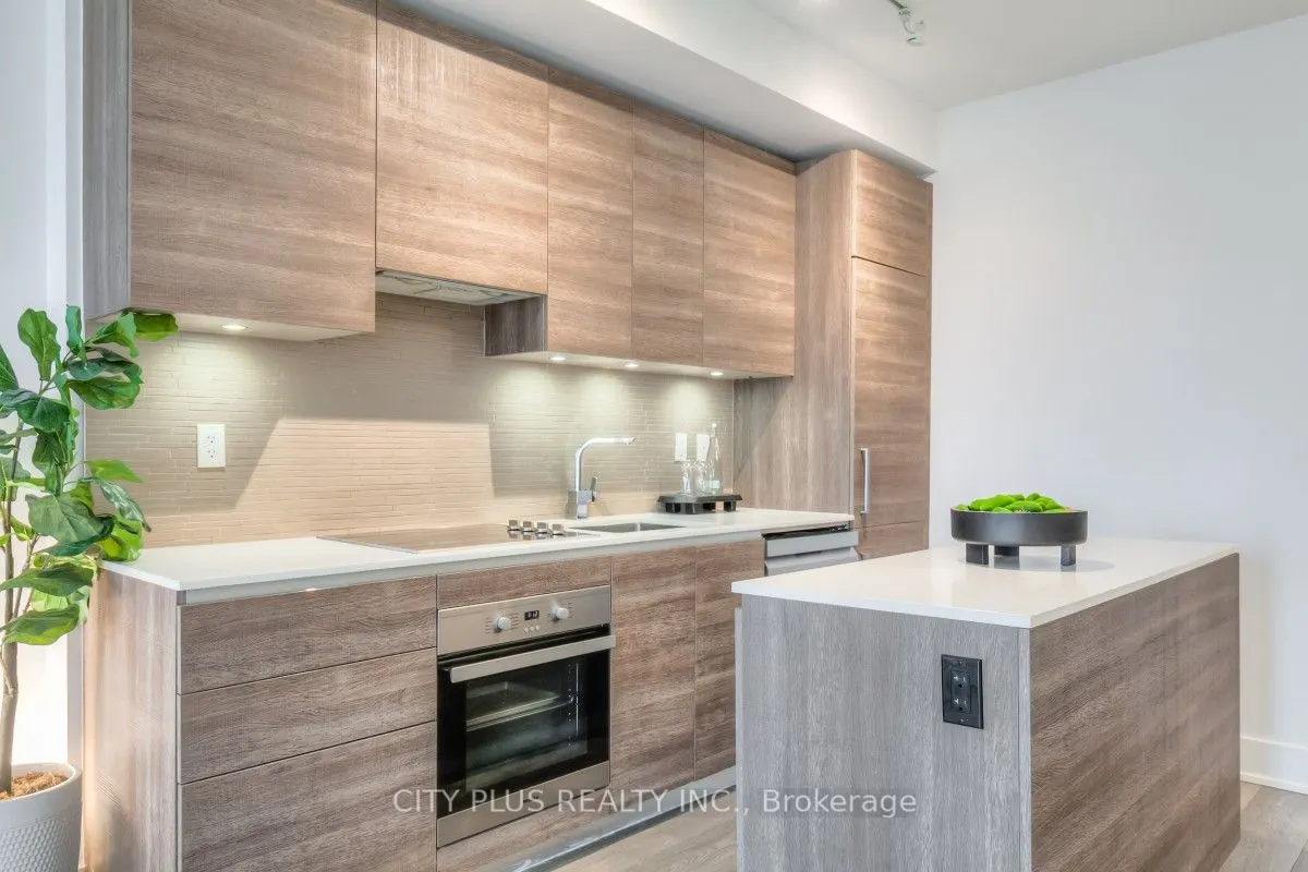 200 BLOOR Street W, #1307