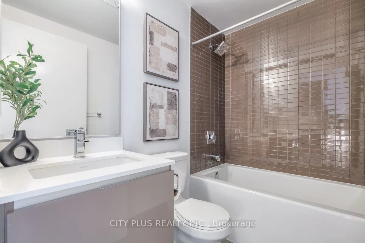 200 BLOOR Street W, #1307