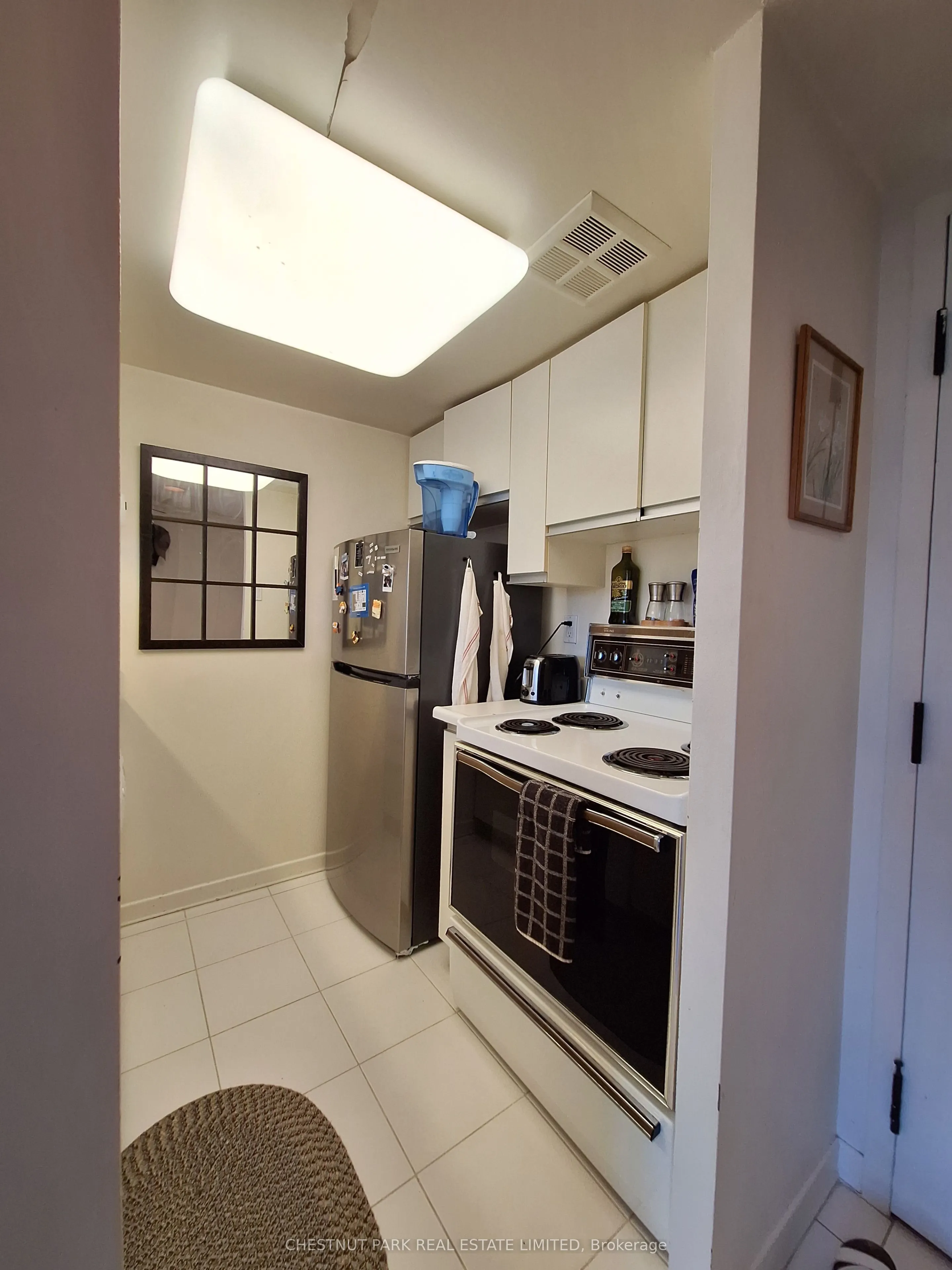 25 Maitland Street, #802