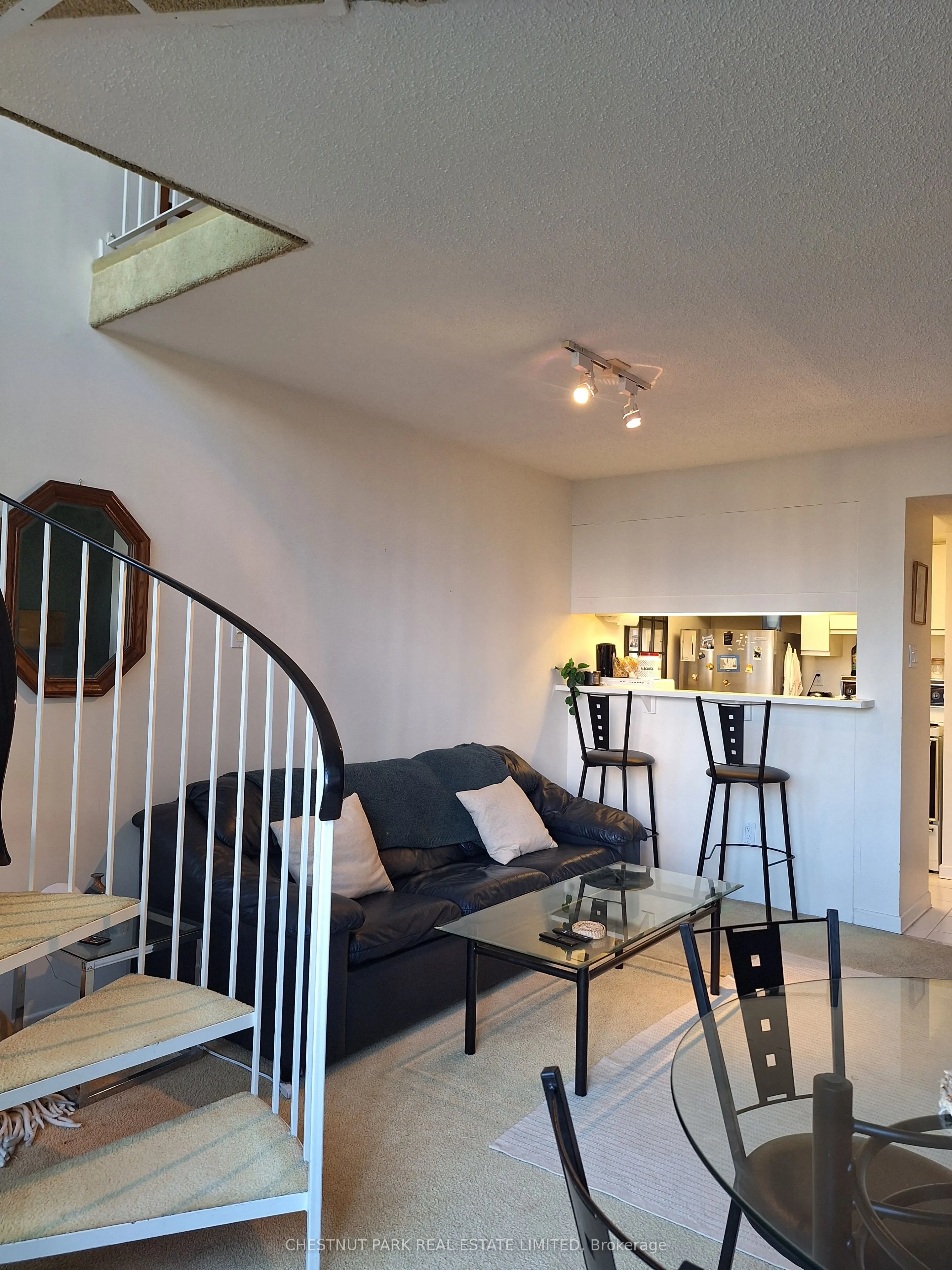 25 Maitland Street, #802