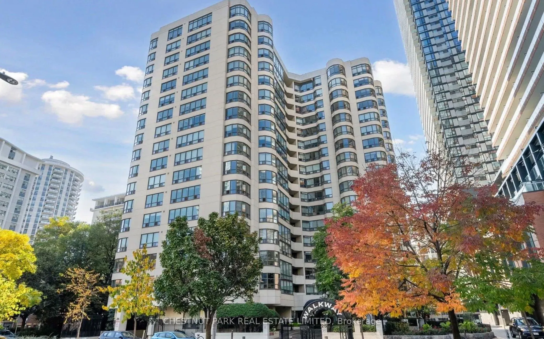 25 Maitland Street, #802