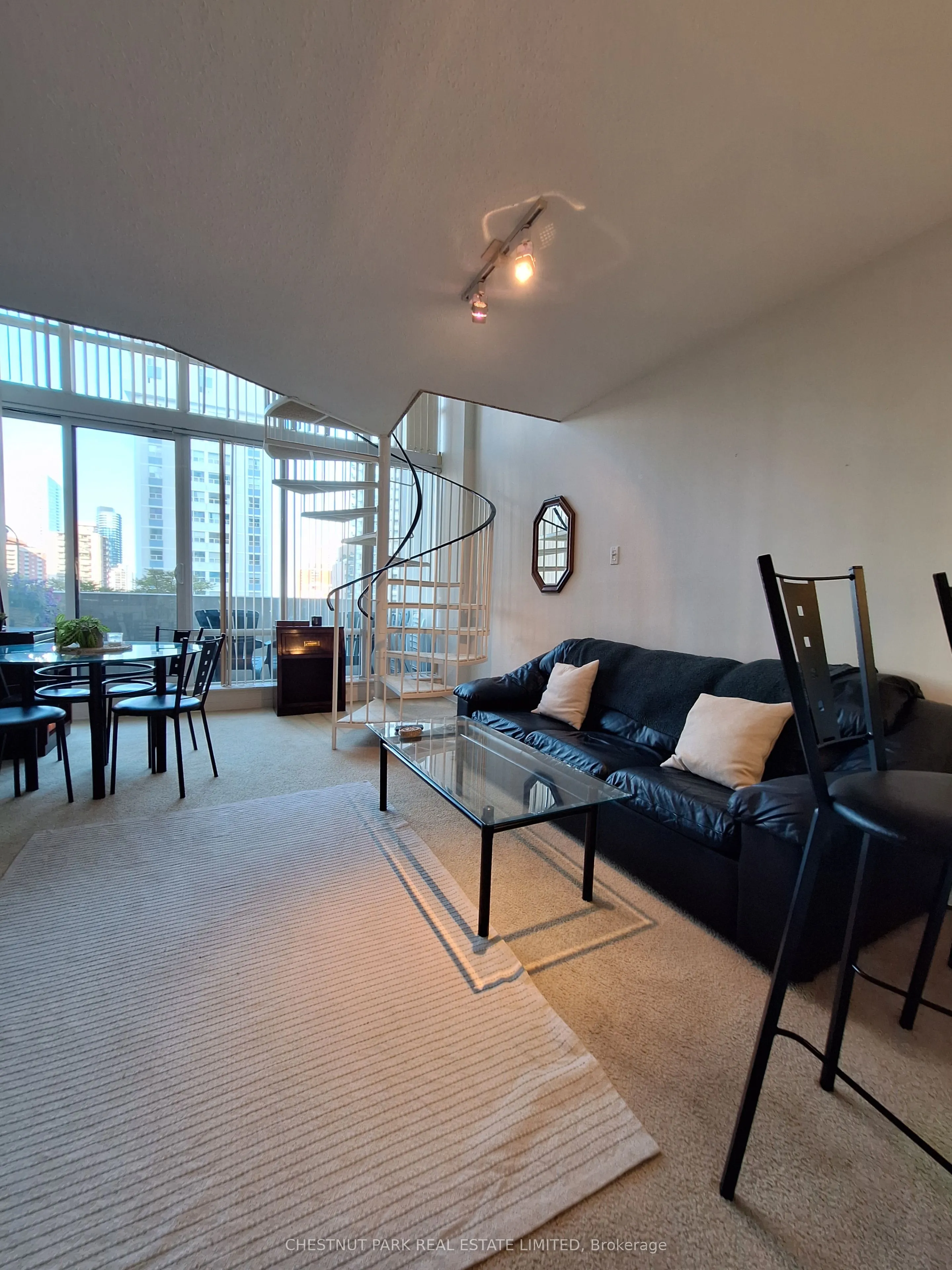 25 Maitland Street, #802