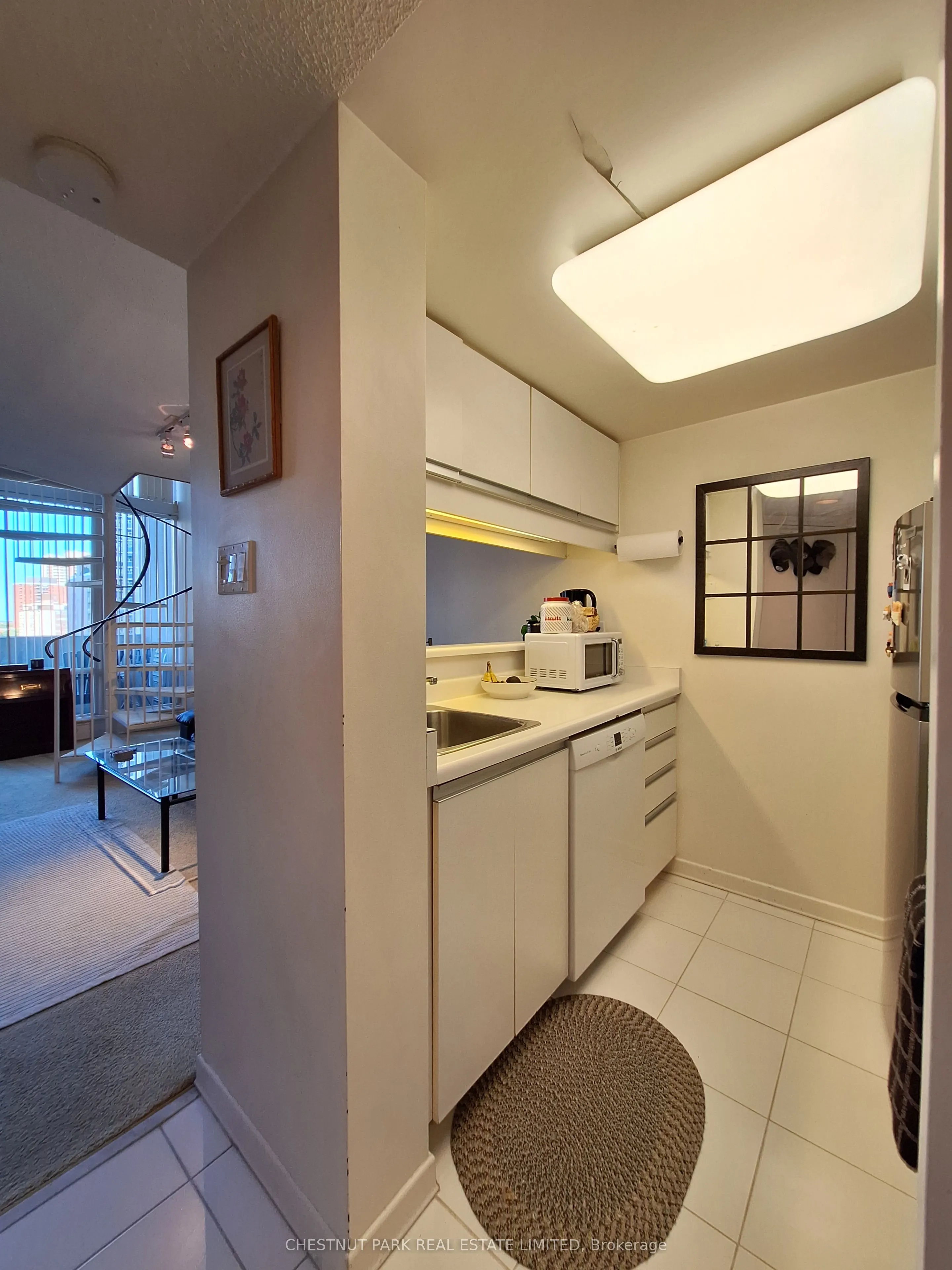 25 Maitland Street, #802