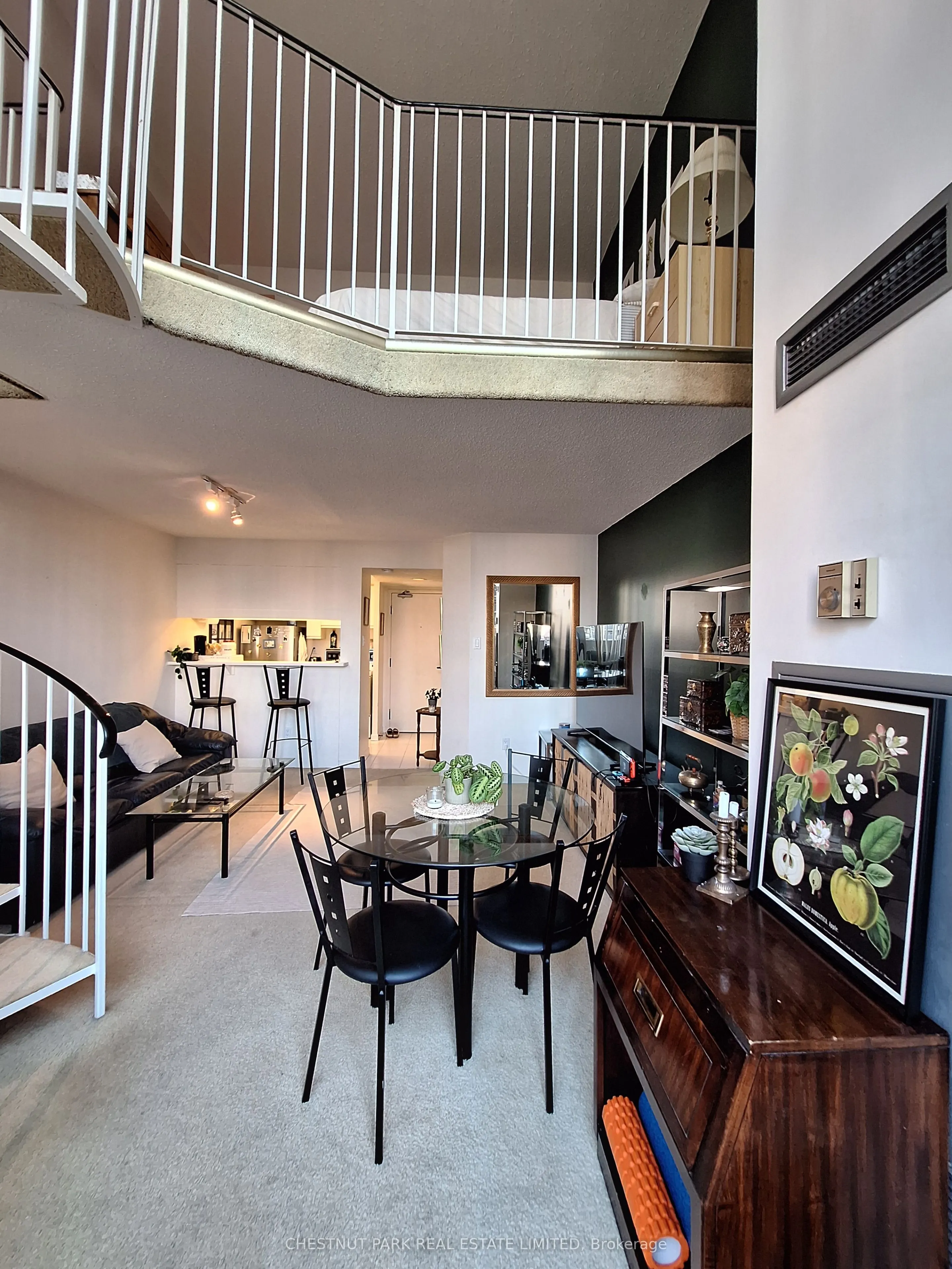 25 Maitland Street, #802