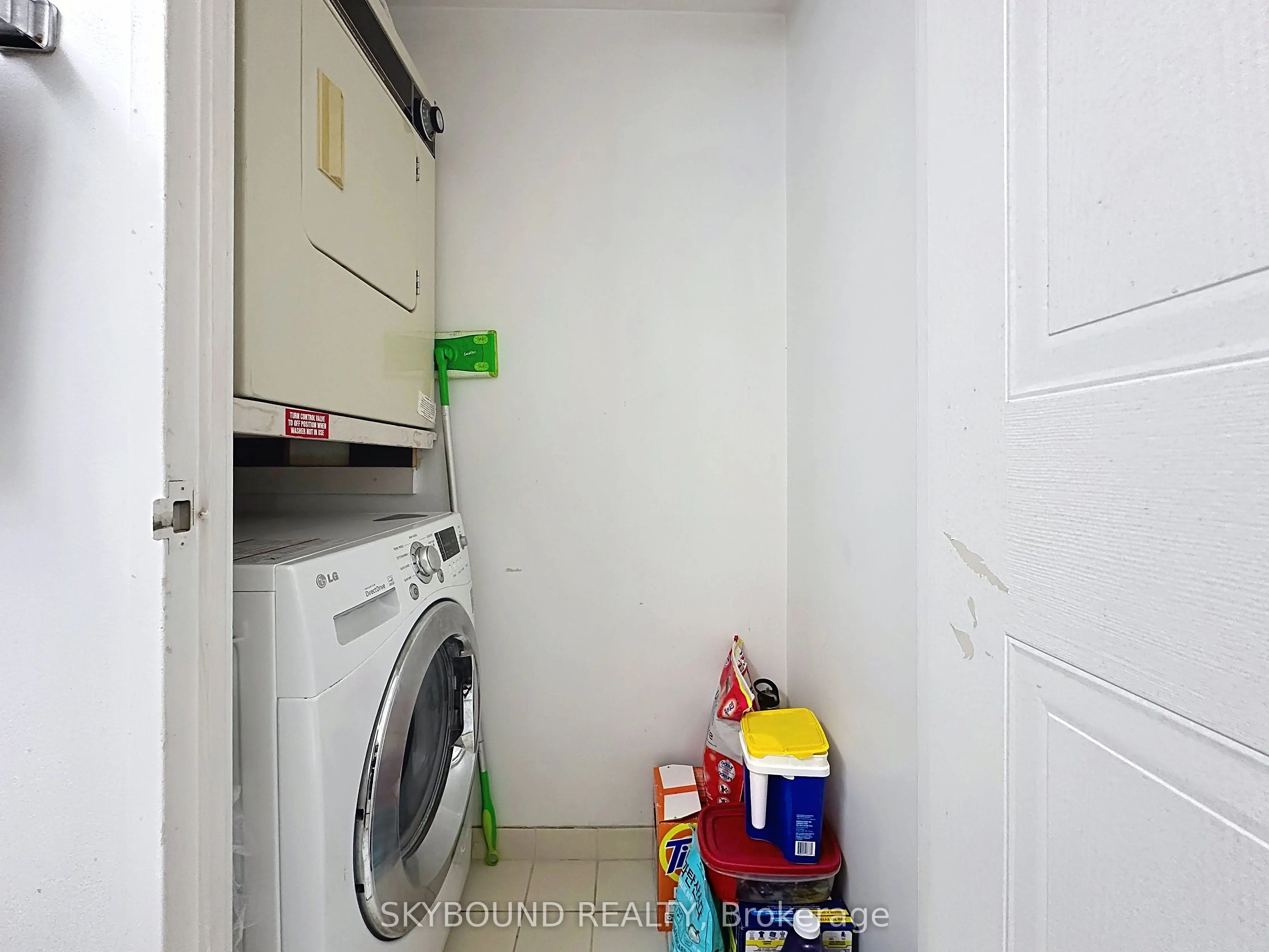 95 Prince Arthur Avenue, ##224