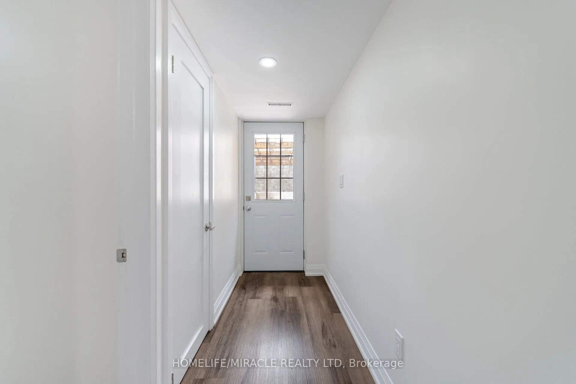 388 Oakwood Avenue