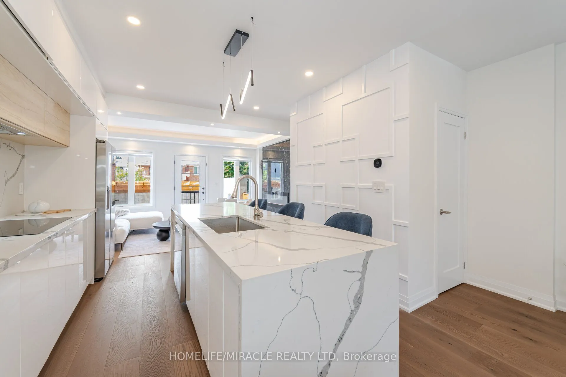 388 Oakwood Avenue