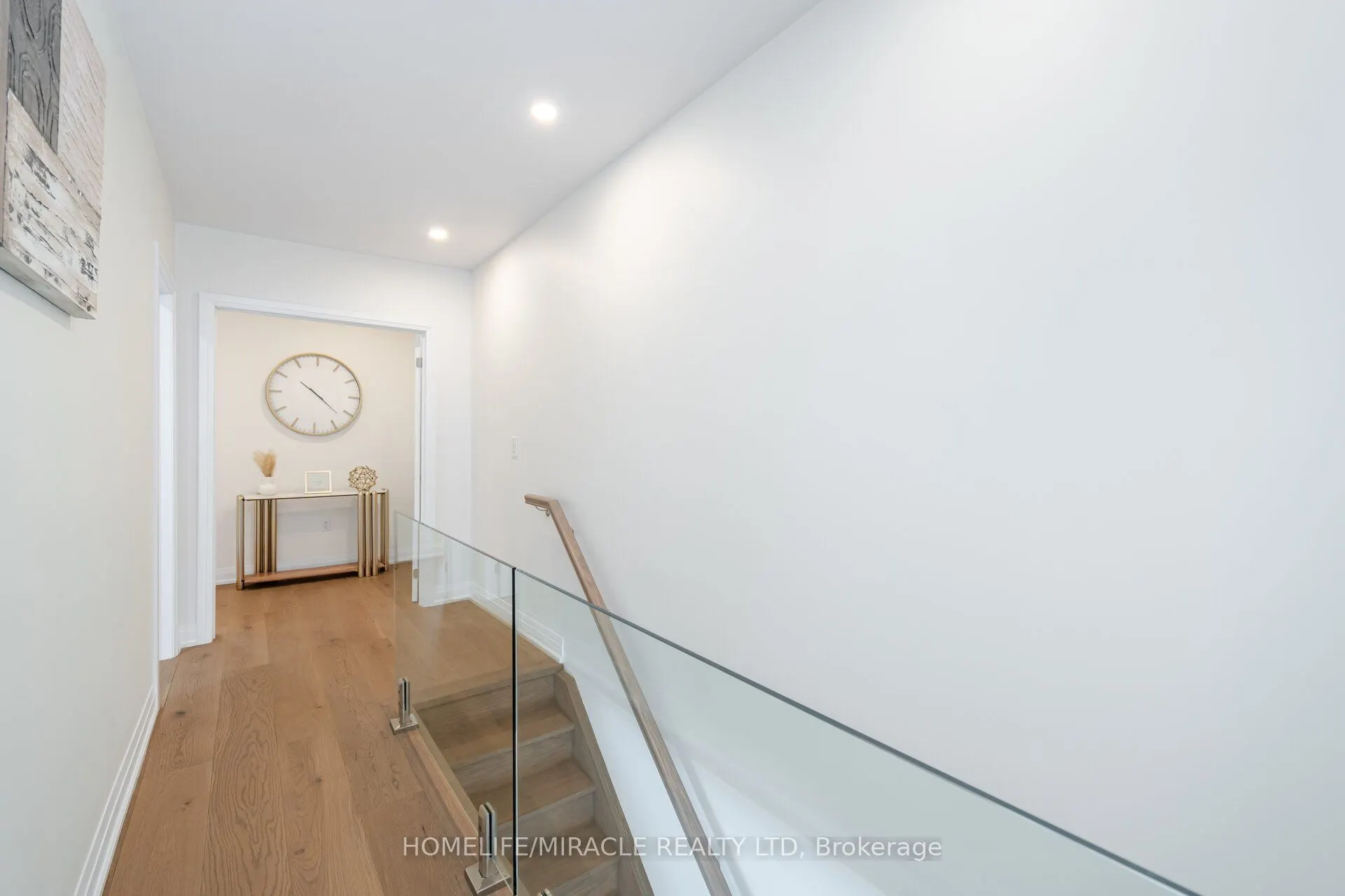 388 Oakwood Avenue