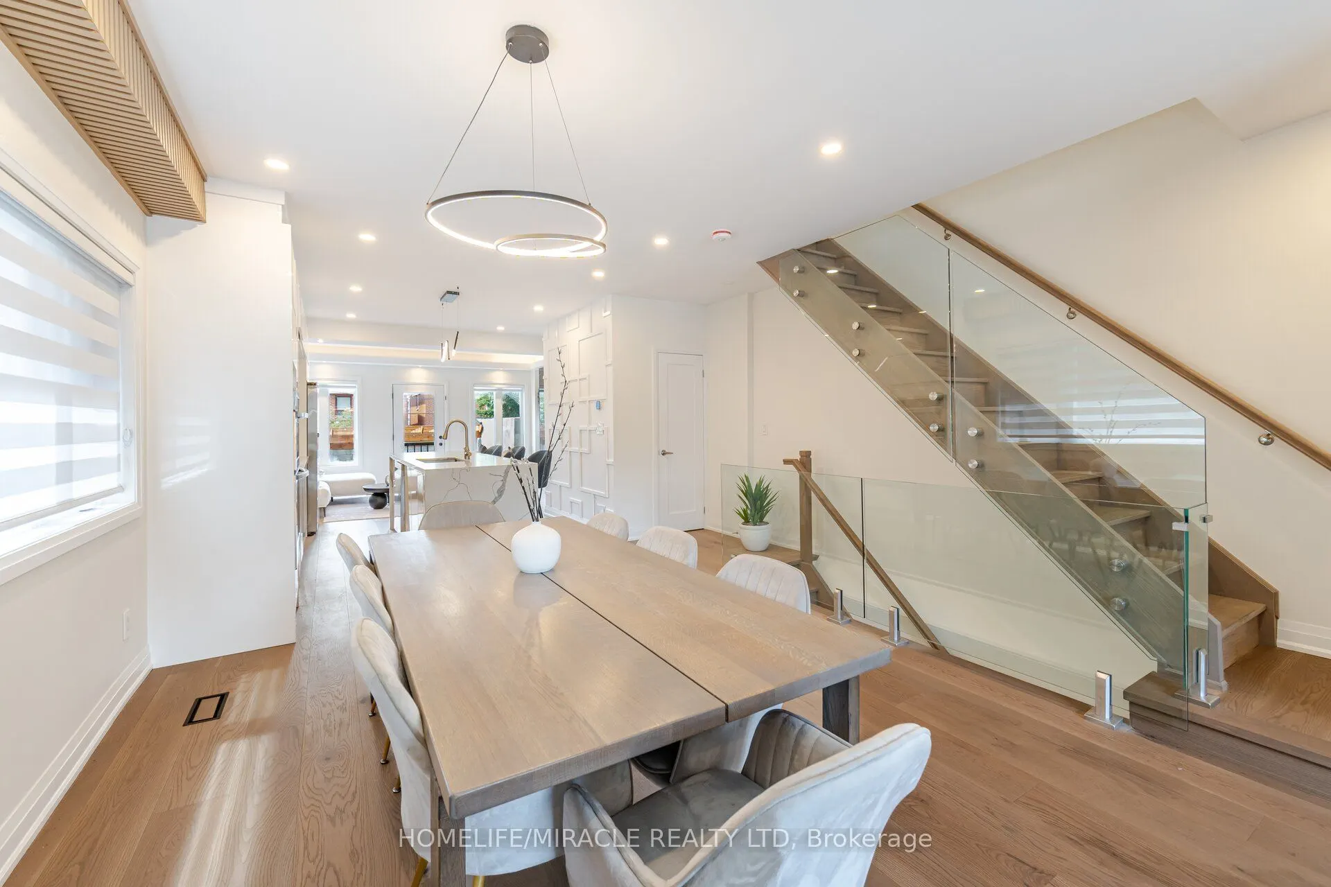 388 Oakwood Avenue