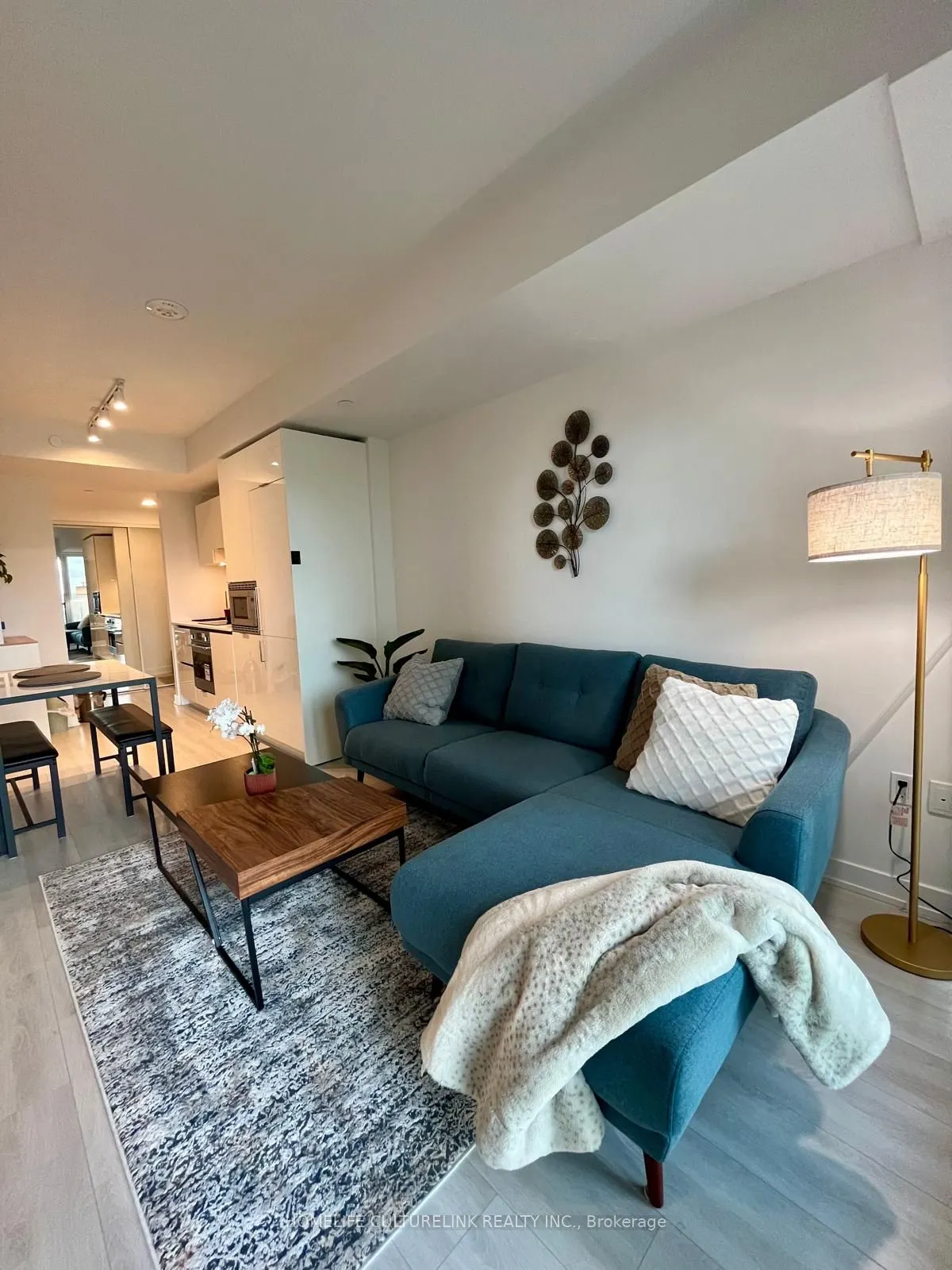 238 Simcoe Street, #2210