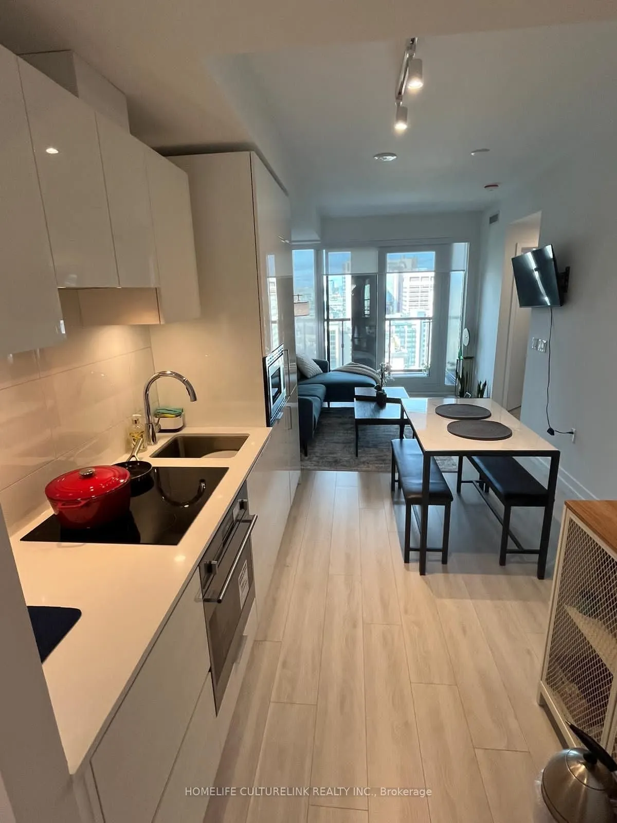 238 Simcoe Street, #2210