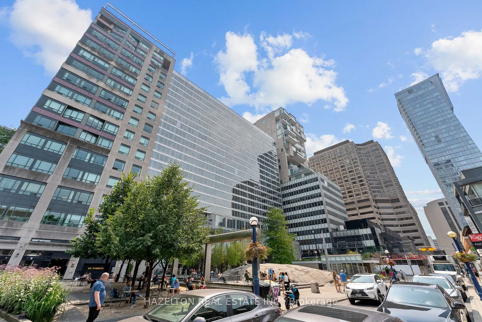 110 Bloor Street W, #2008