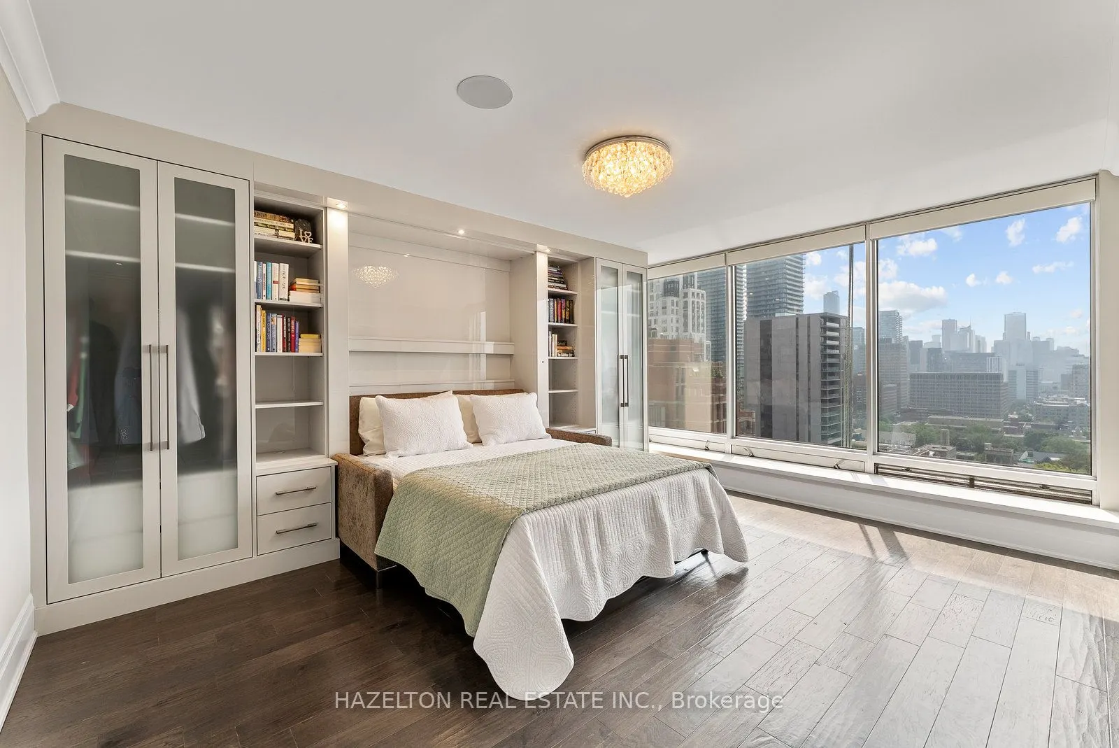 110 Bloor Street W, #2008