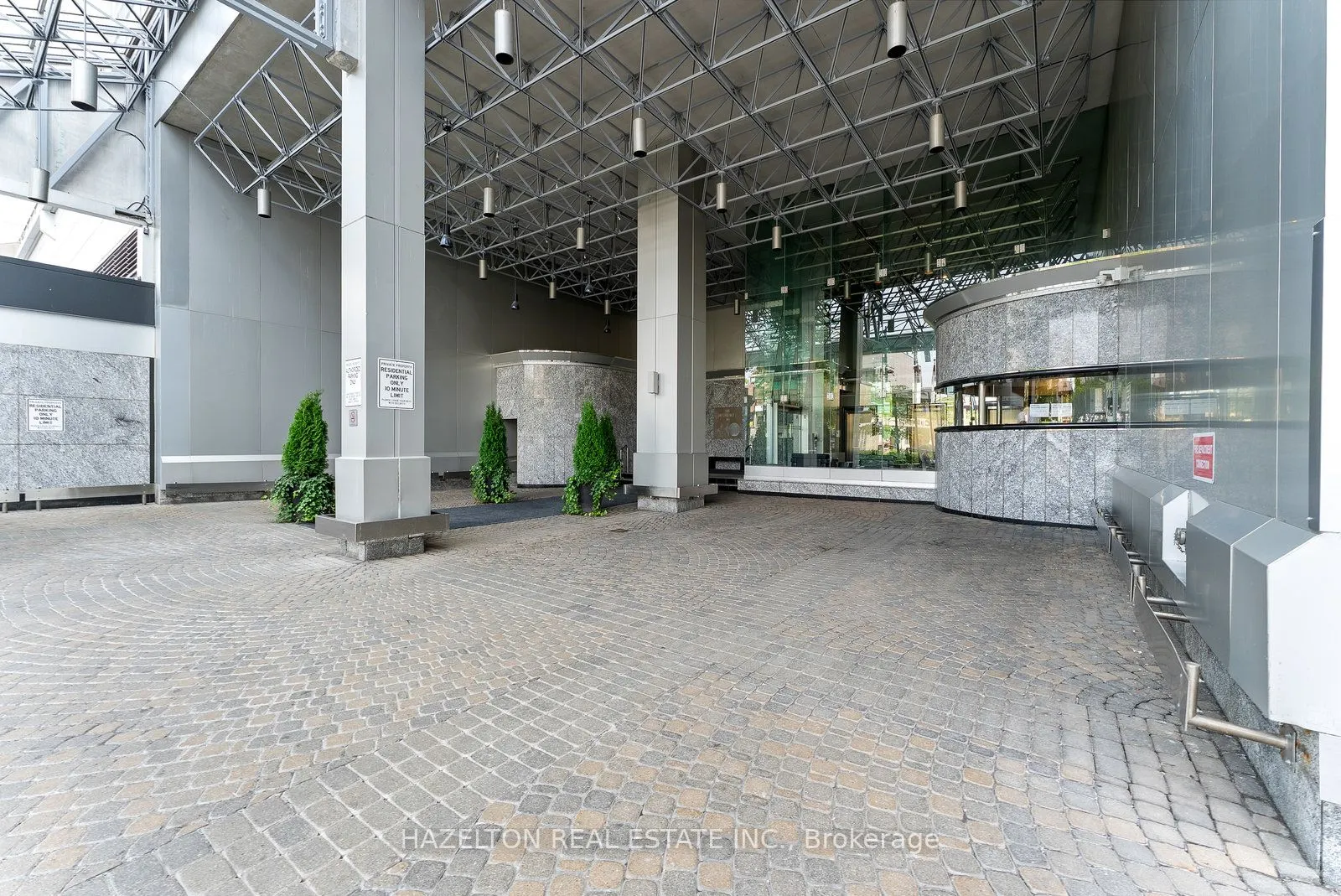 110 Bloor Street W, #2008