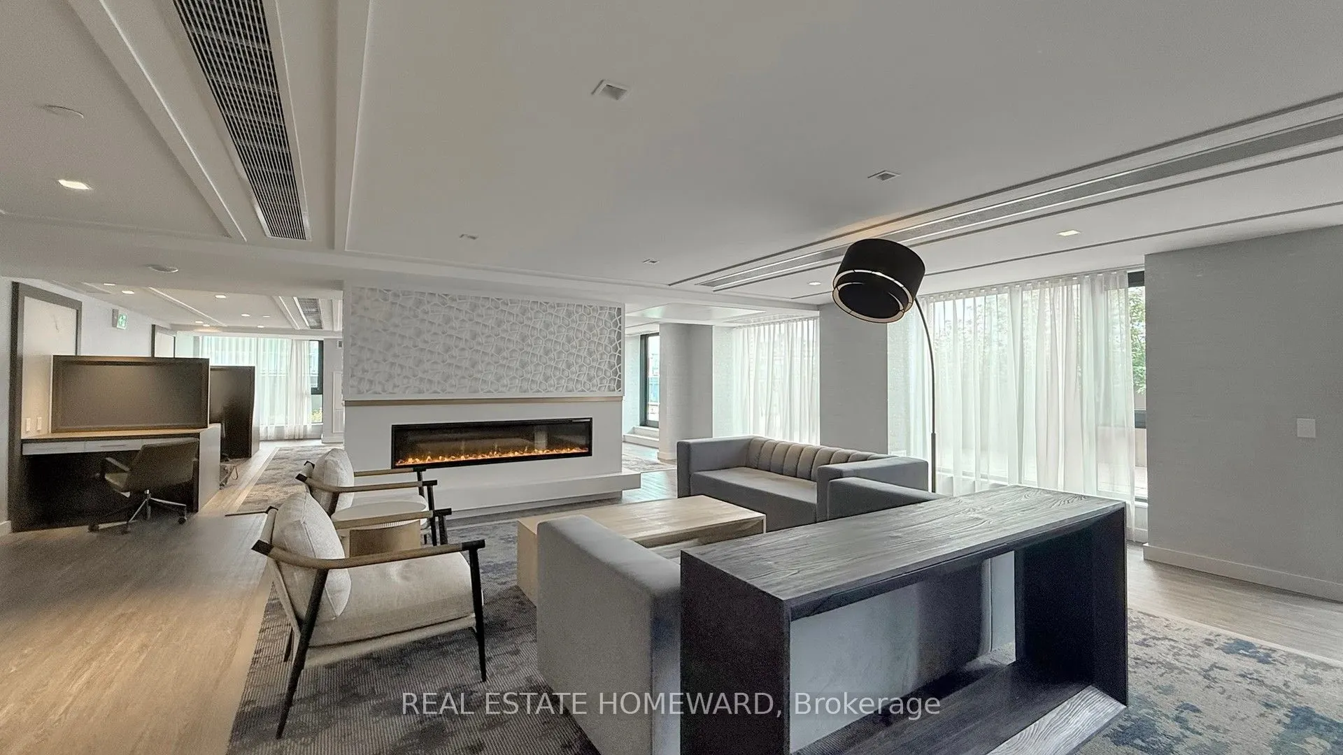 543 Richmond Street W, #208