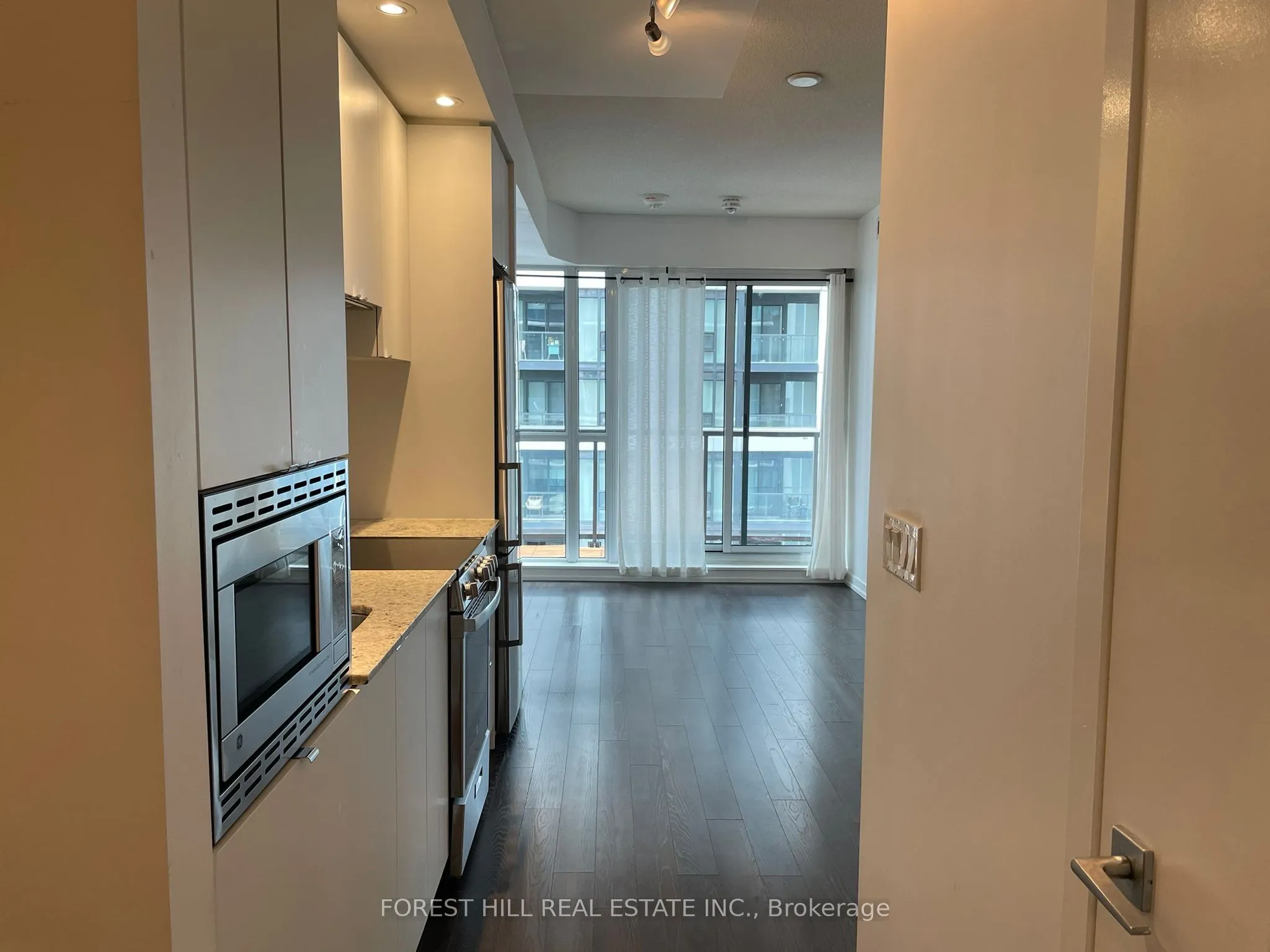 49 East Liberty Street E, #1212