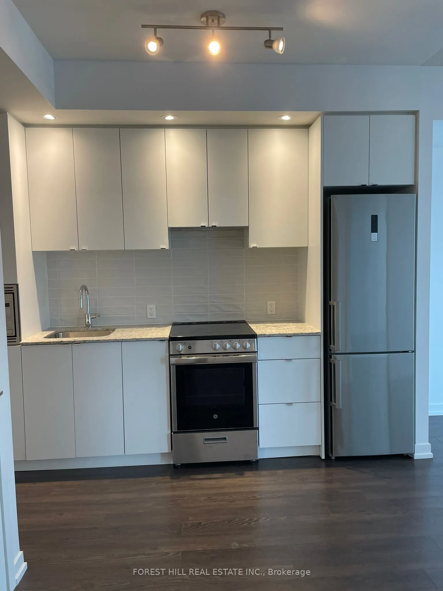 49 East Liberty Street E, #1212