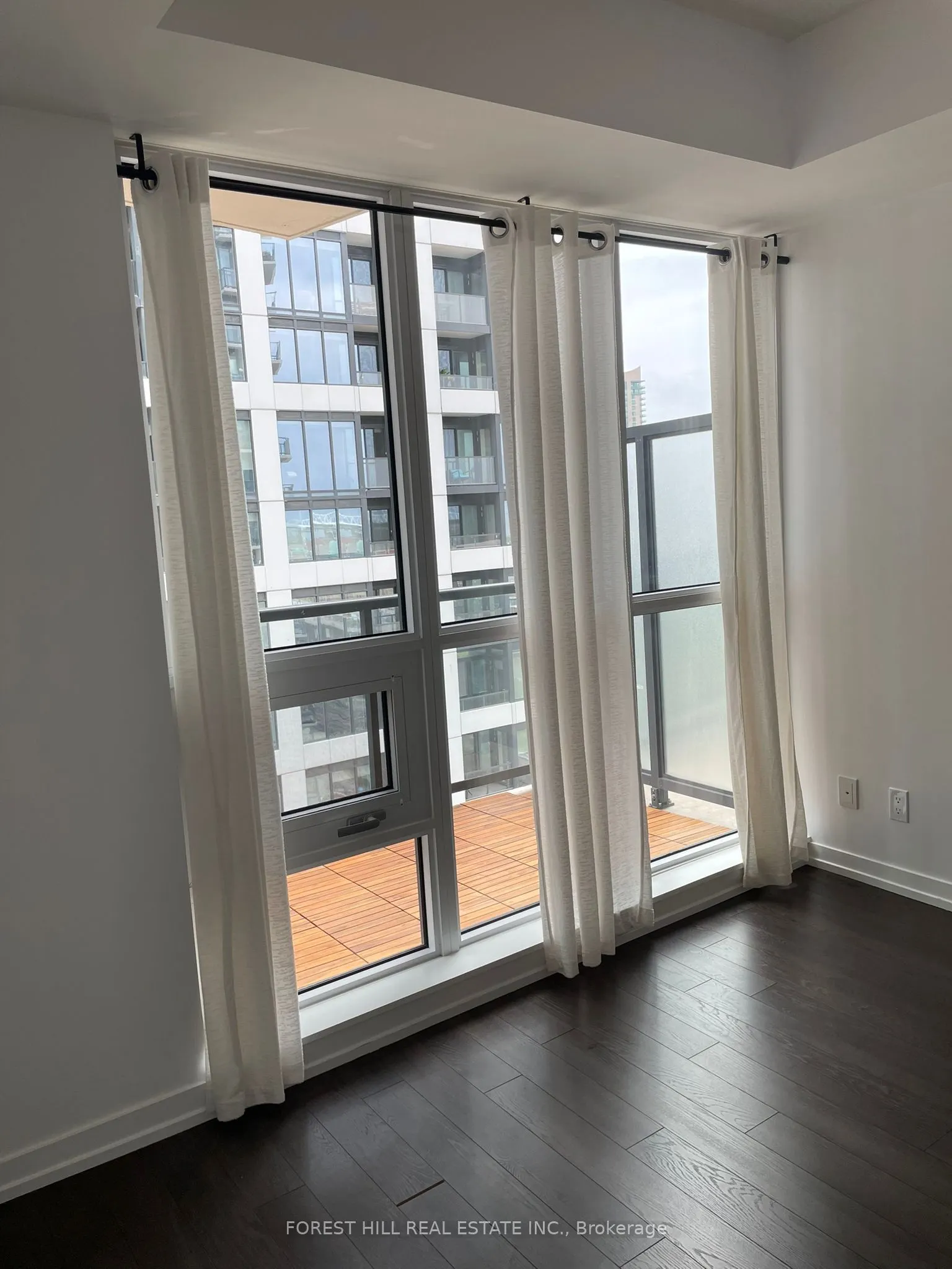 49 East Liberty Street E, #1212