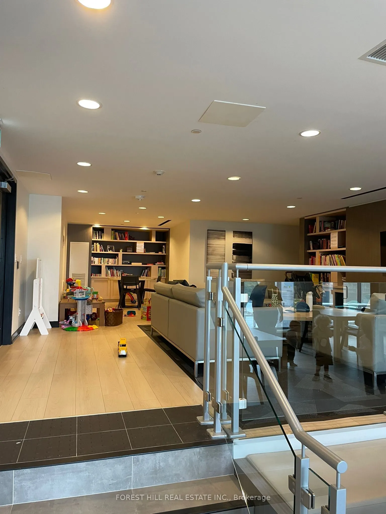 49 East Liberty Street E, #1212