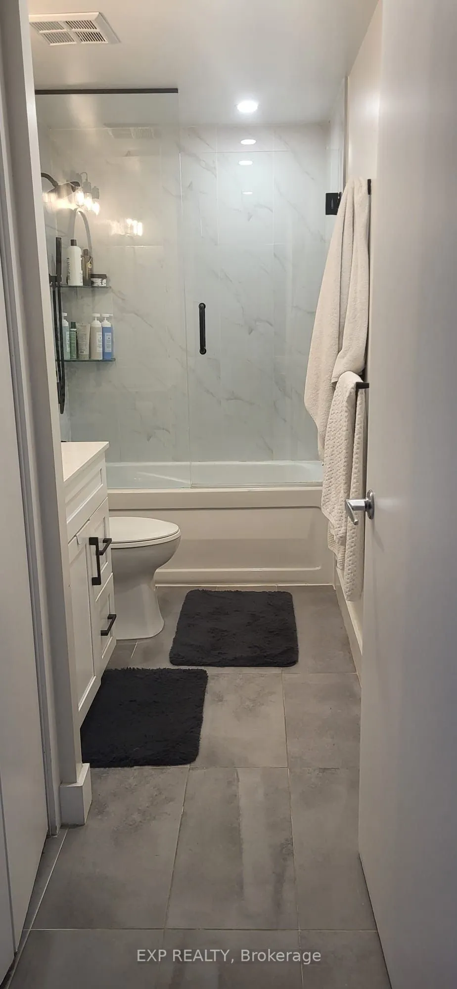 10 Navy Wharf Court, #2305