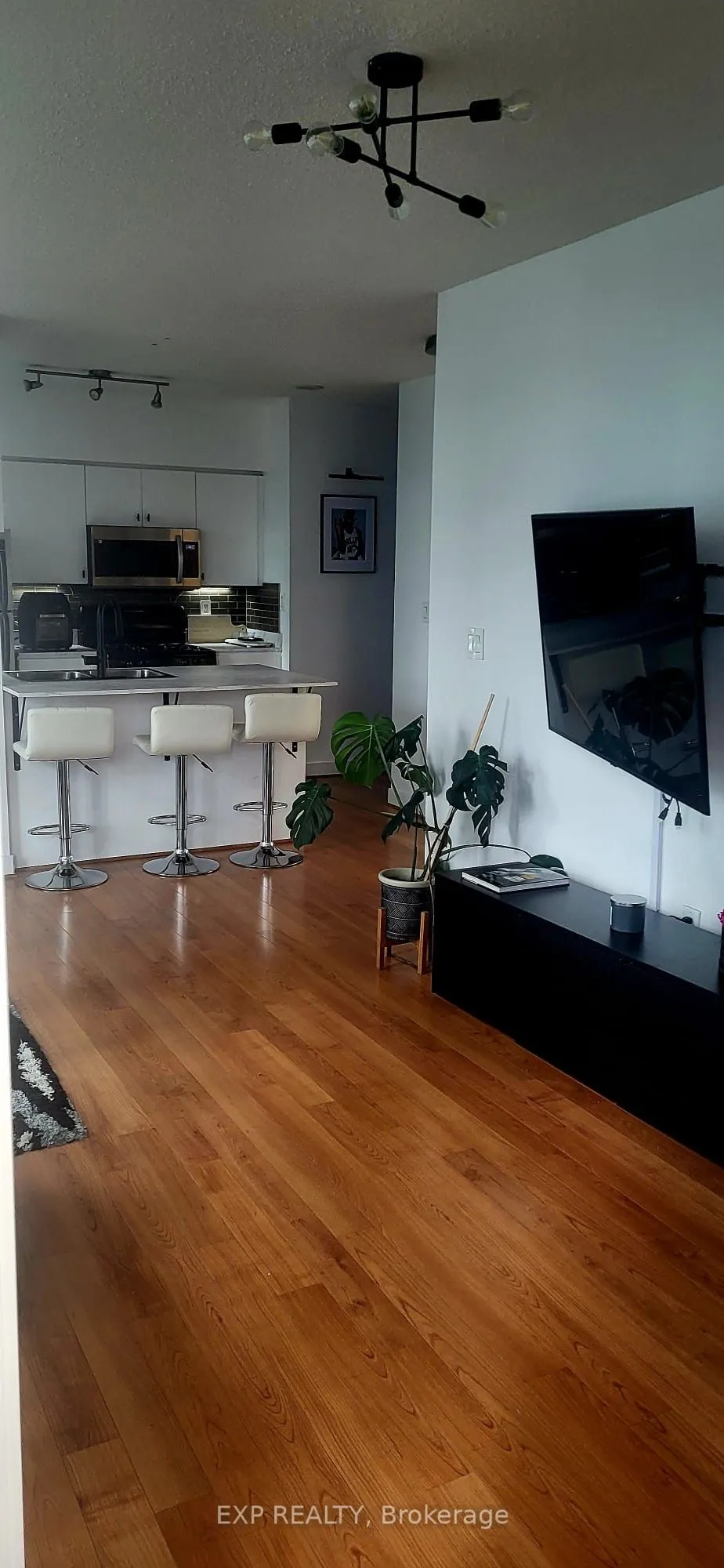 10 Navy Wharf Court, #2305