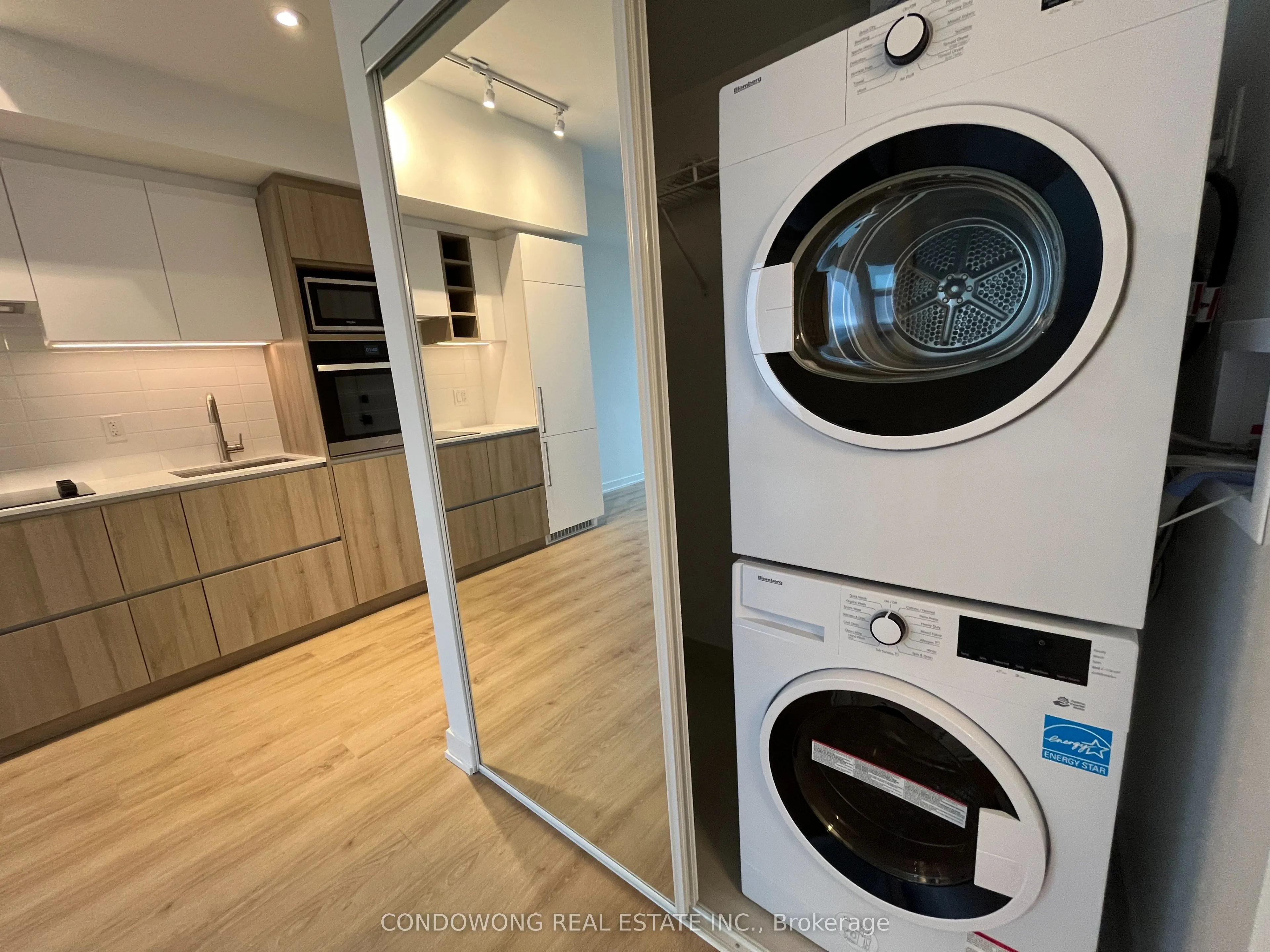 319 Jarvis Street, #3511