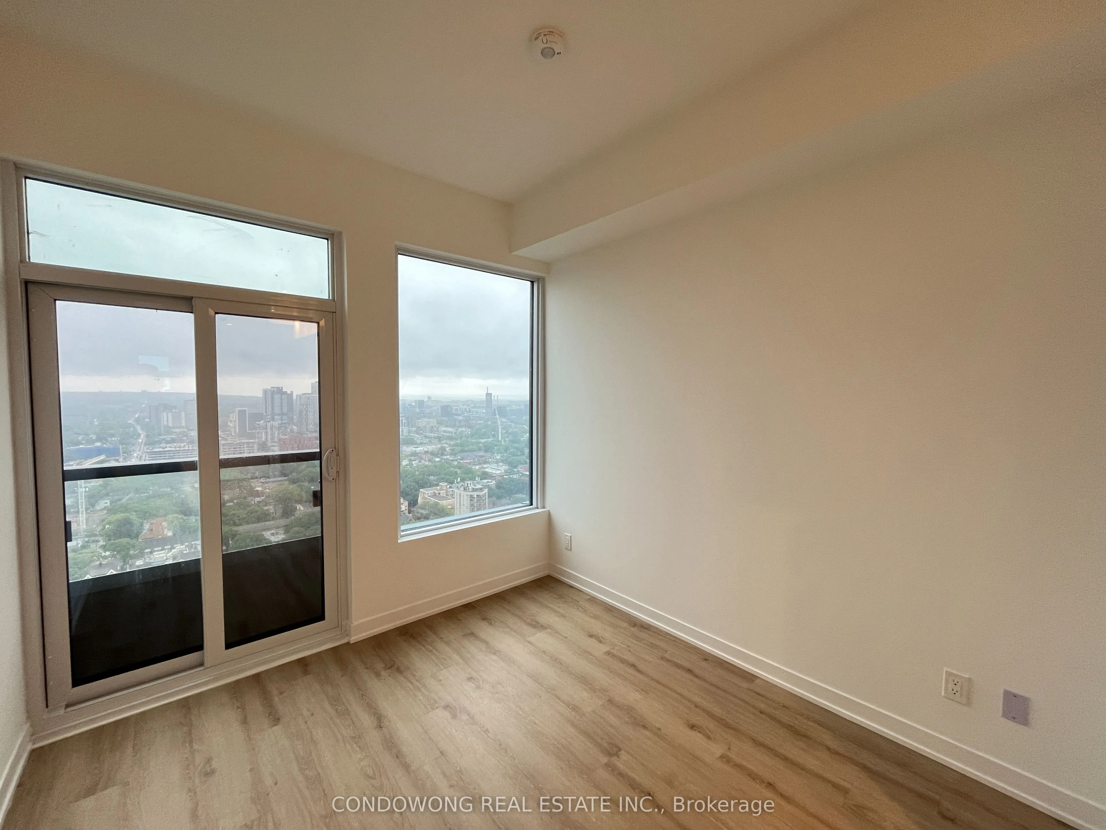 319 Jarvis Street, #3511