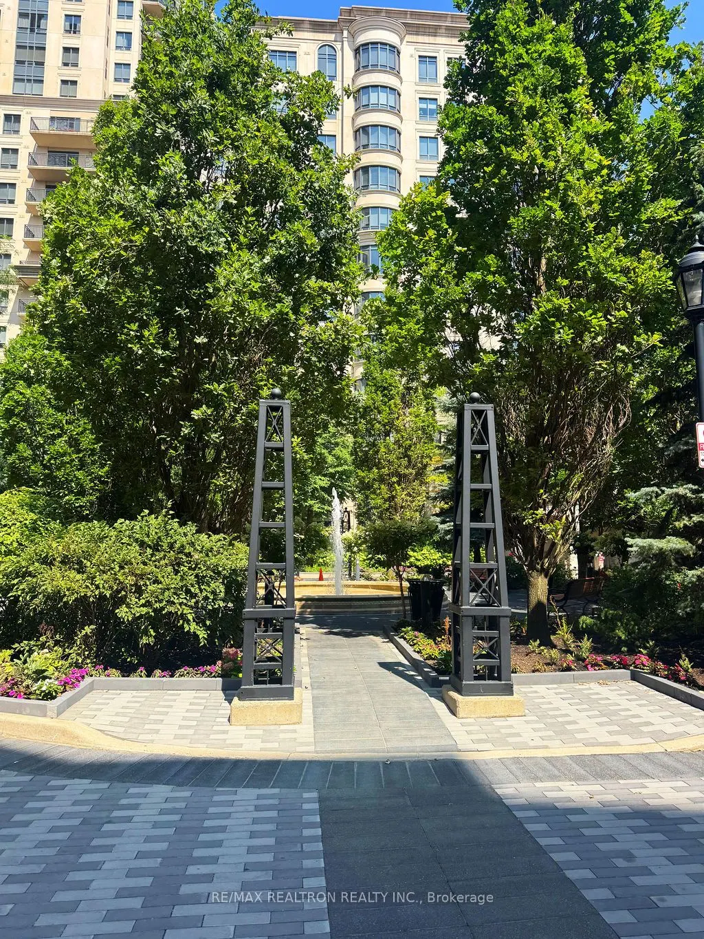 650 Sheppard Avenue E, #428