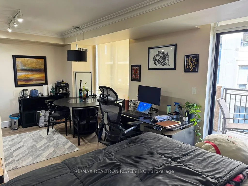 650 Sheppard Avenue E, #428