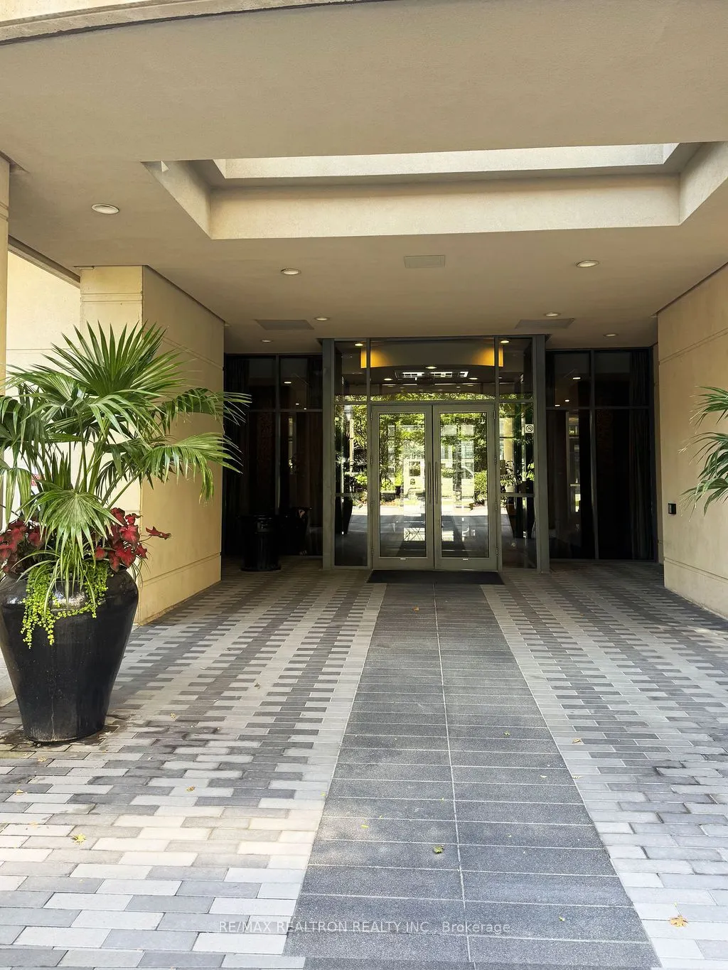 650 Sheppard Avenue E, #428