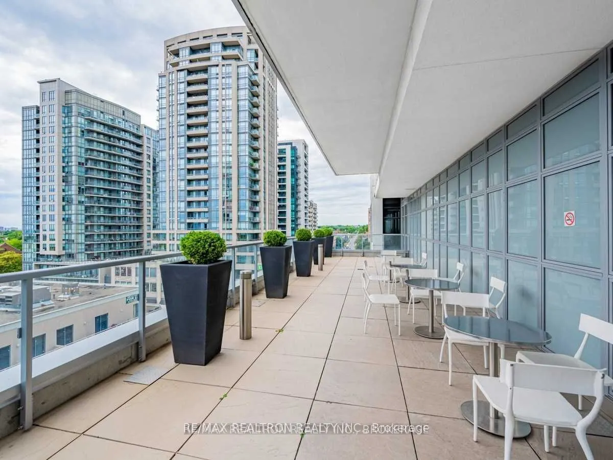 501 St Clair Avenue W, #317