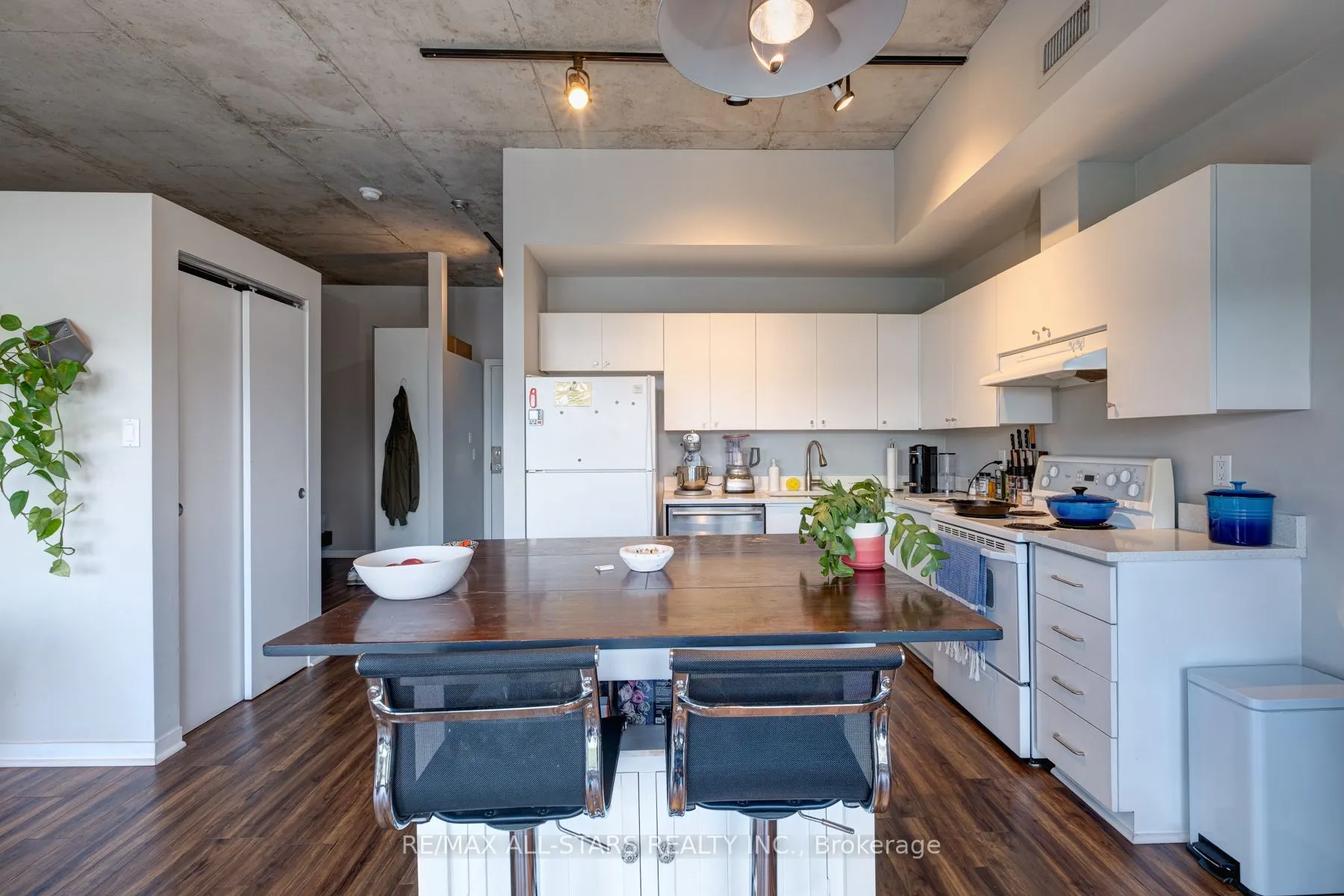 833 King Street W, #511