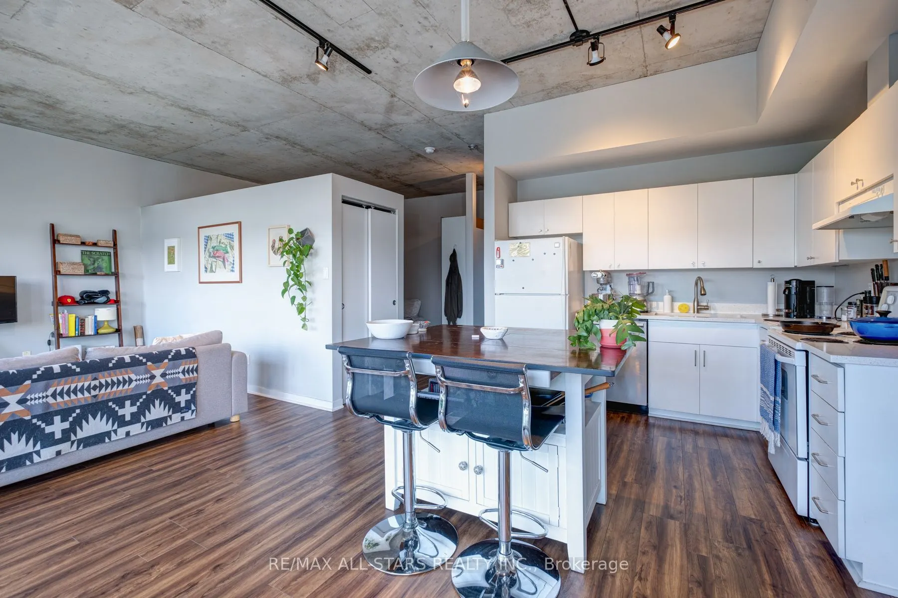 833 King Street W, #511