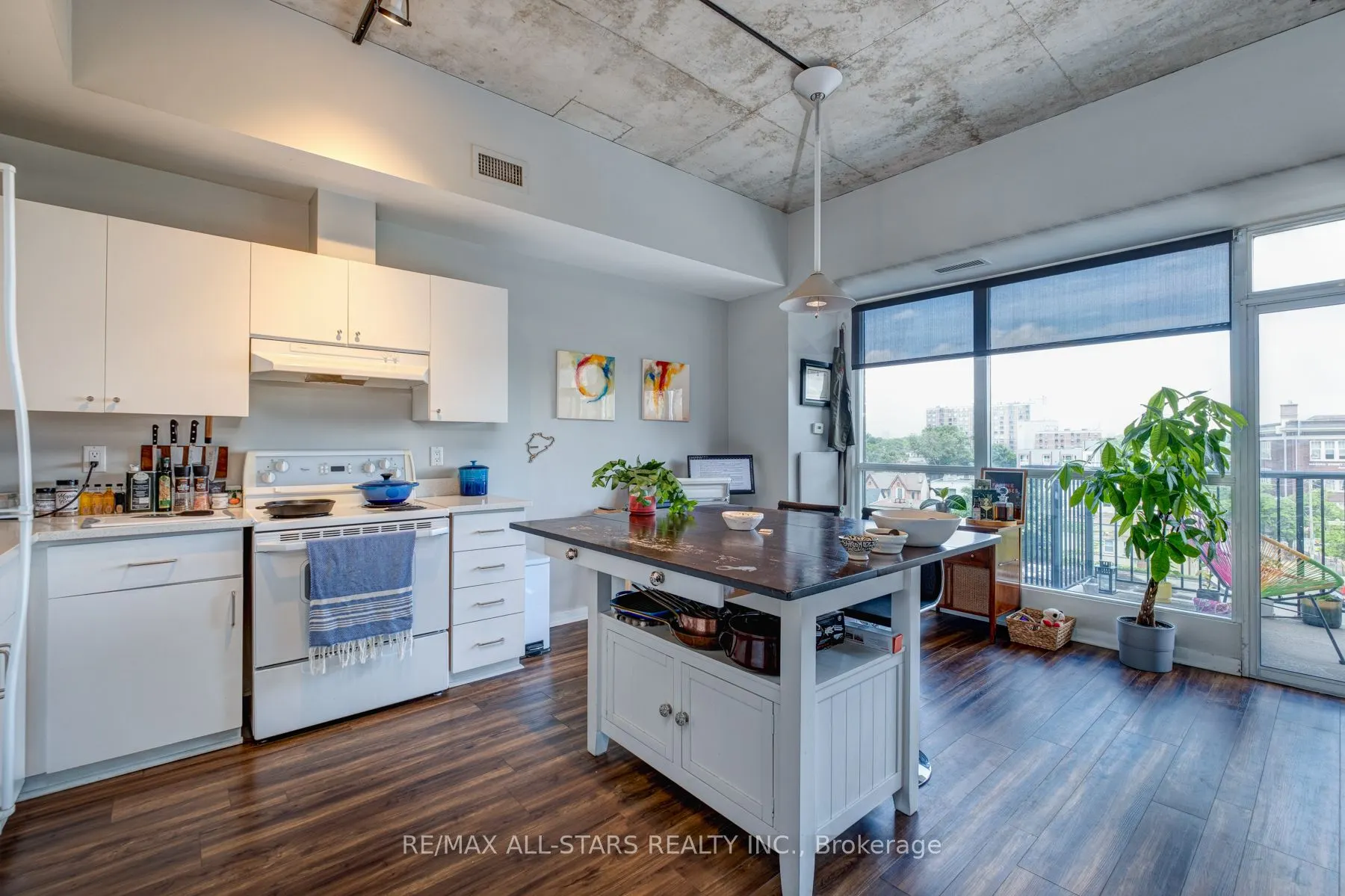 833 King Street W, #511