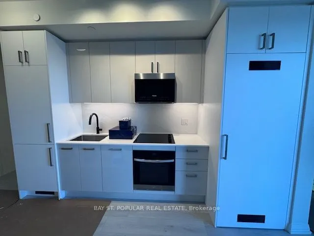 280 Dundas Street W, #2601