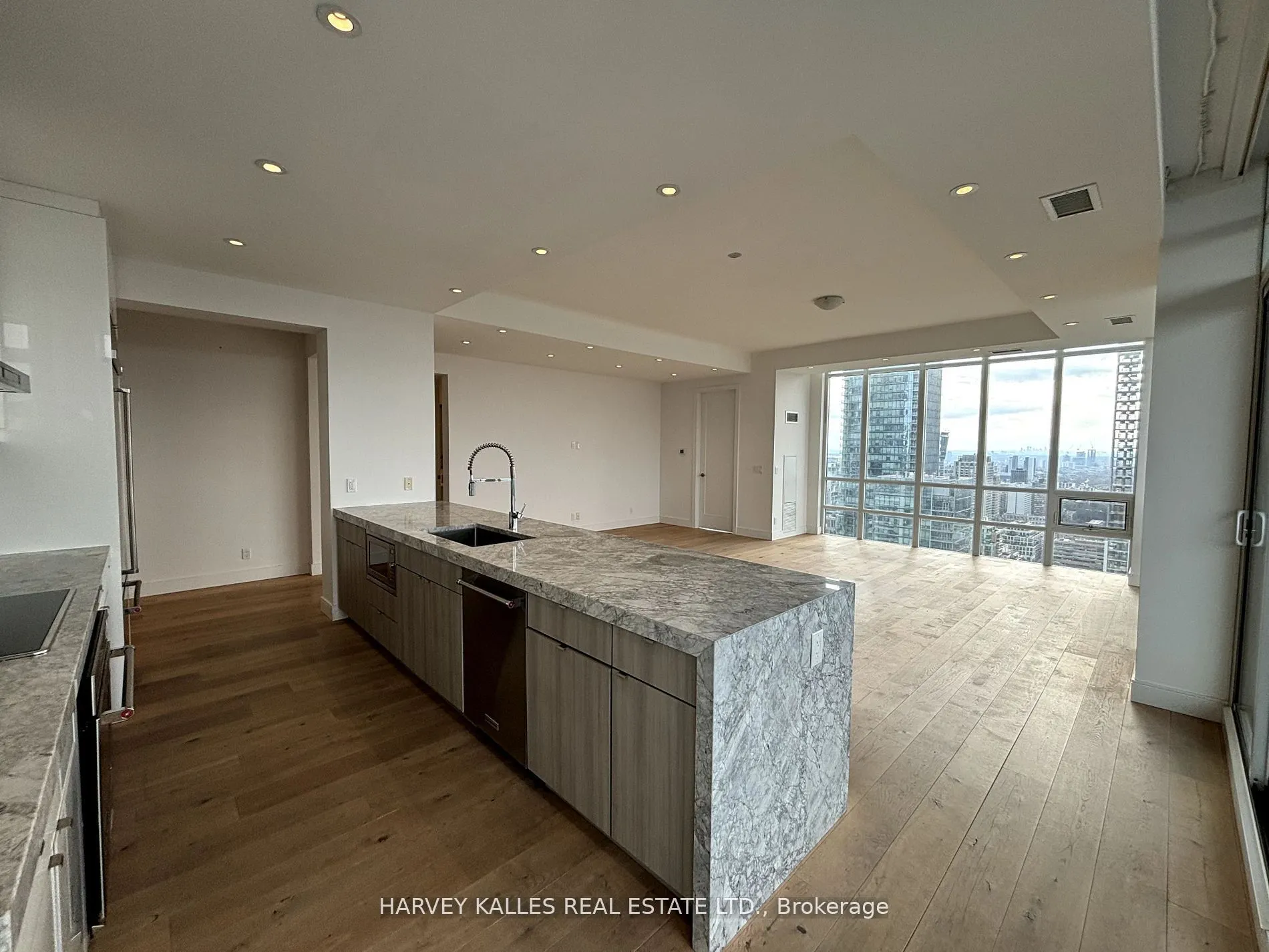 825 Church Street, #PH201