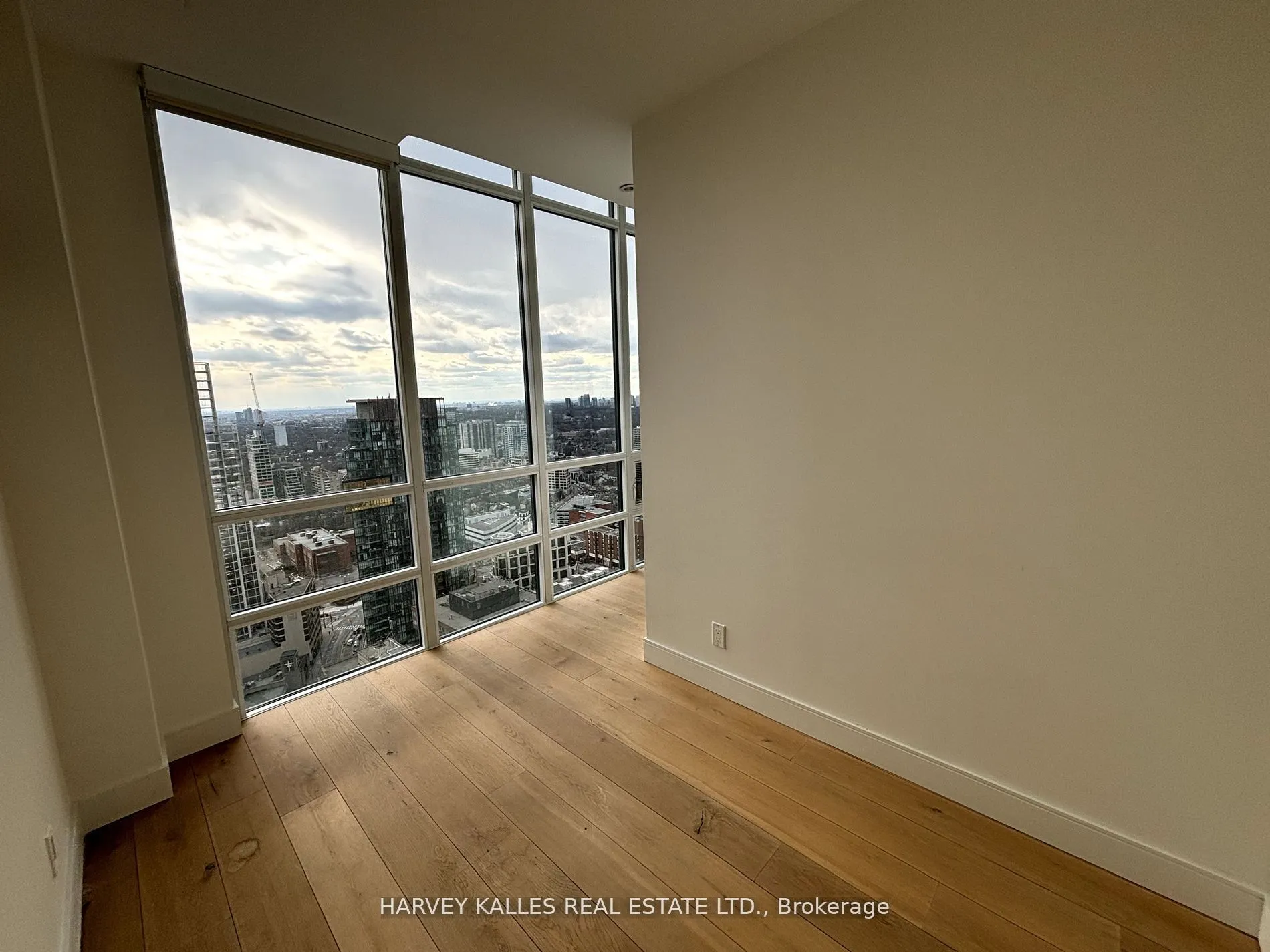 825 Church Street, #PH201