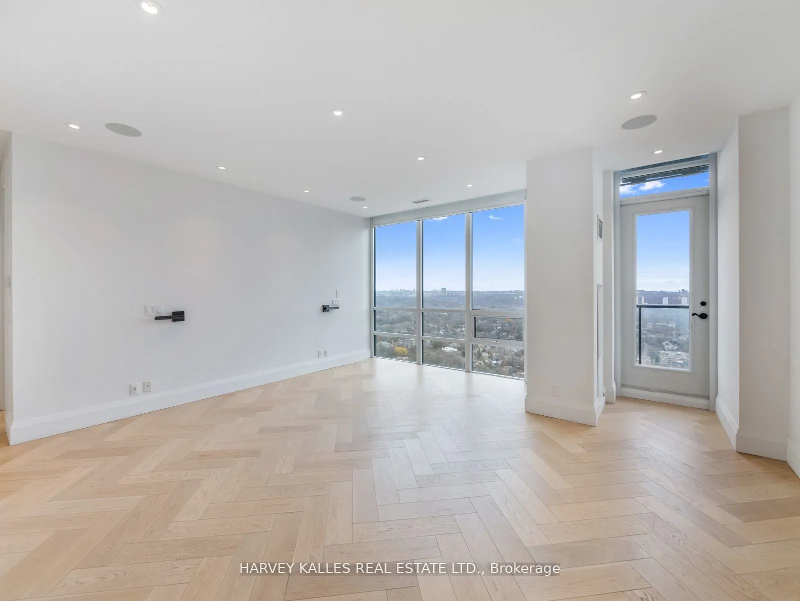 825 Church Street, #PH205