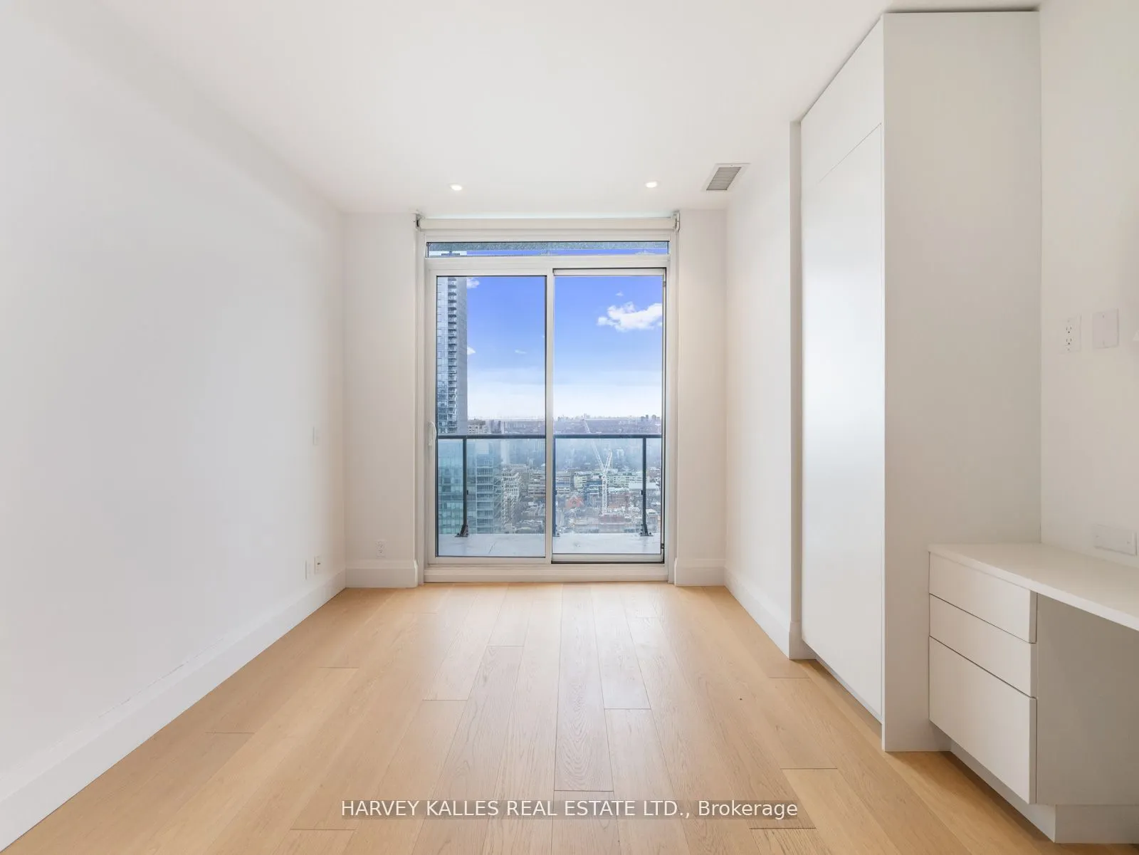 825 Church Street, #PH205