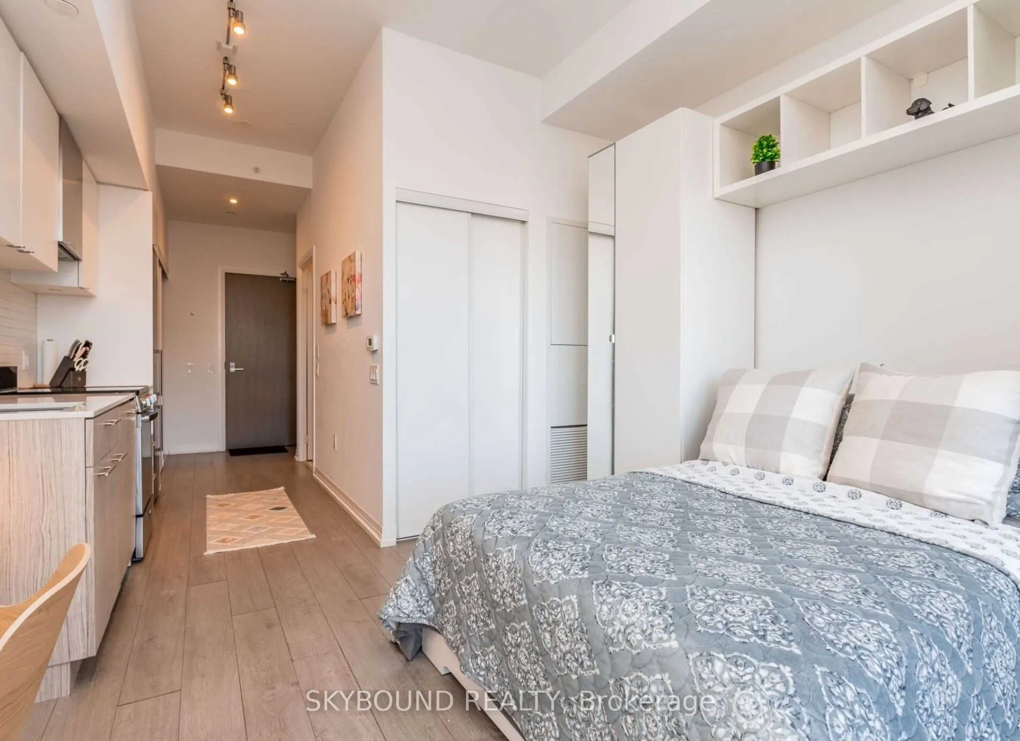 251 Jarvis Street N, #1002