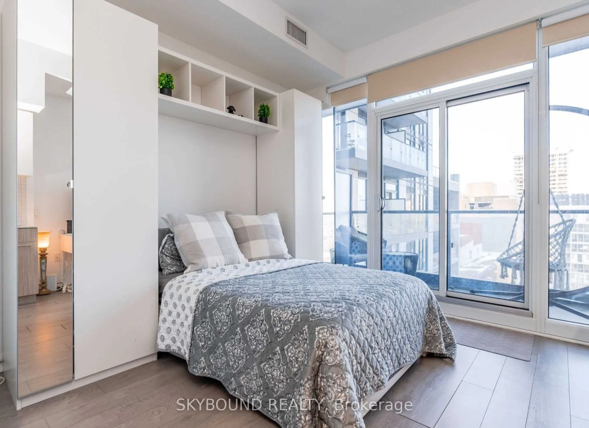 251 Jarvis Street N, #1002