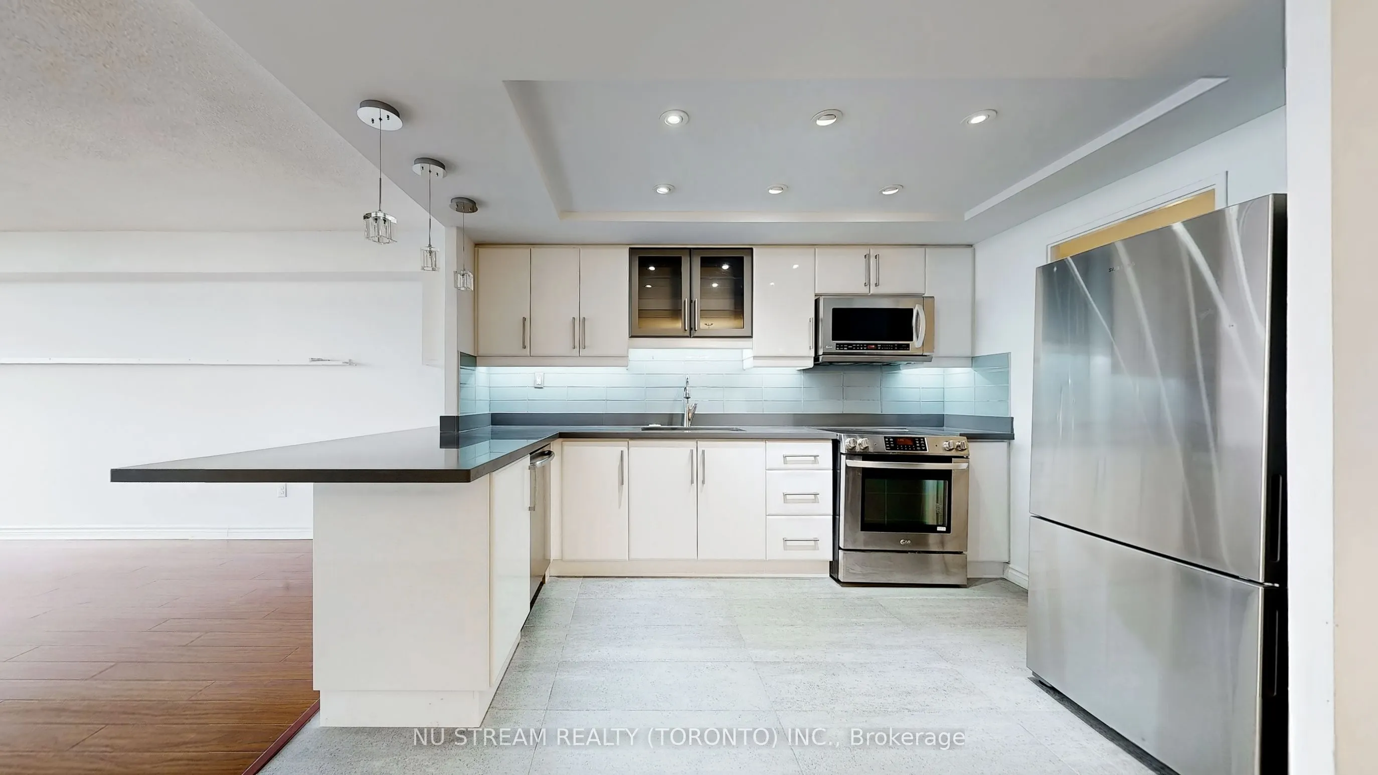 1555 Finch Avenue E, #2406