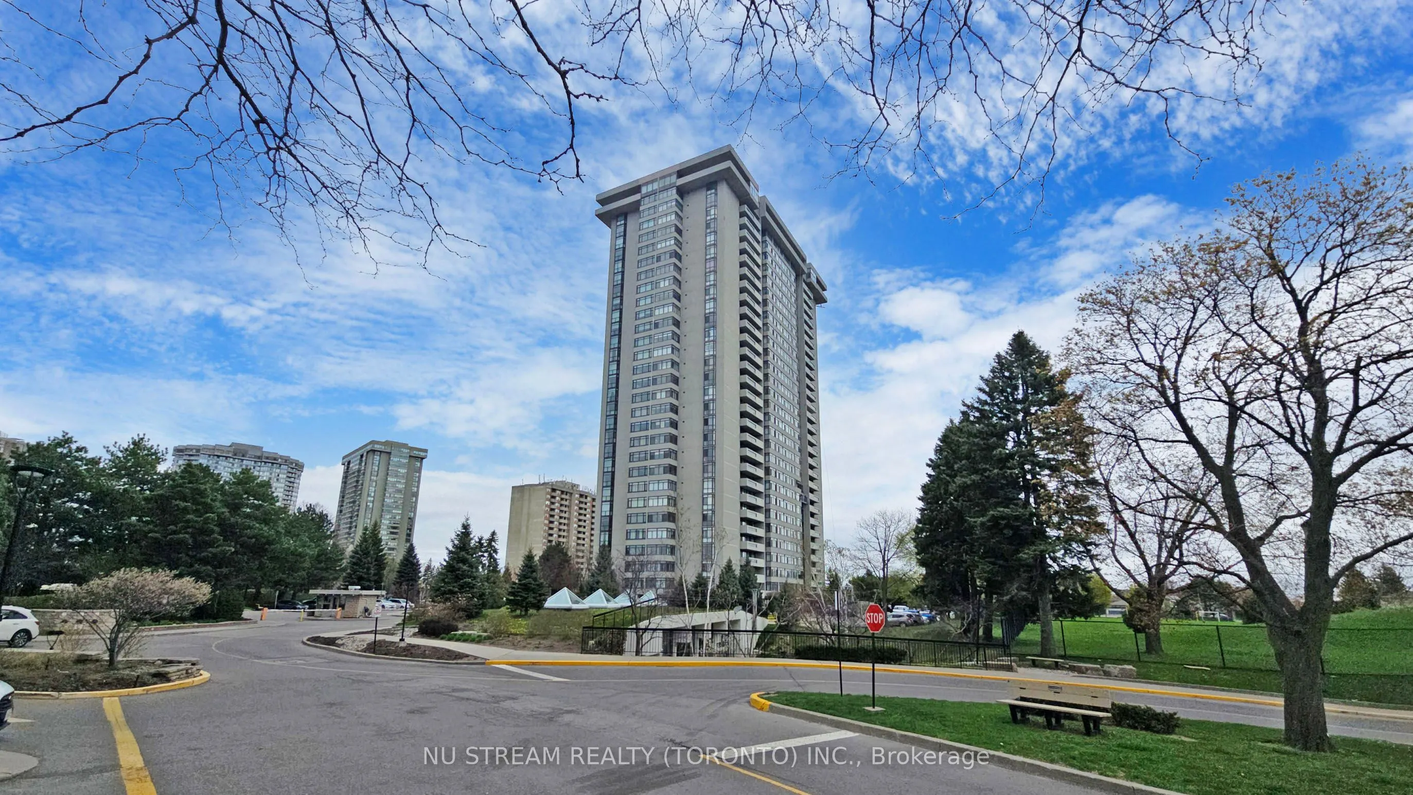 1555 Finch Avenue E, #2406