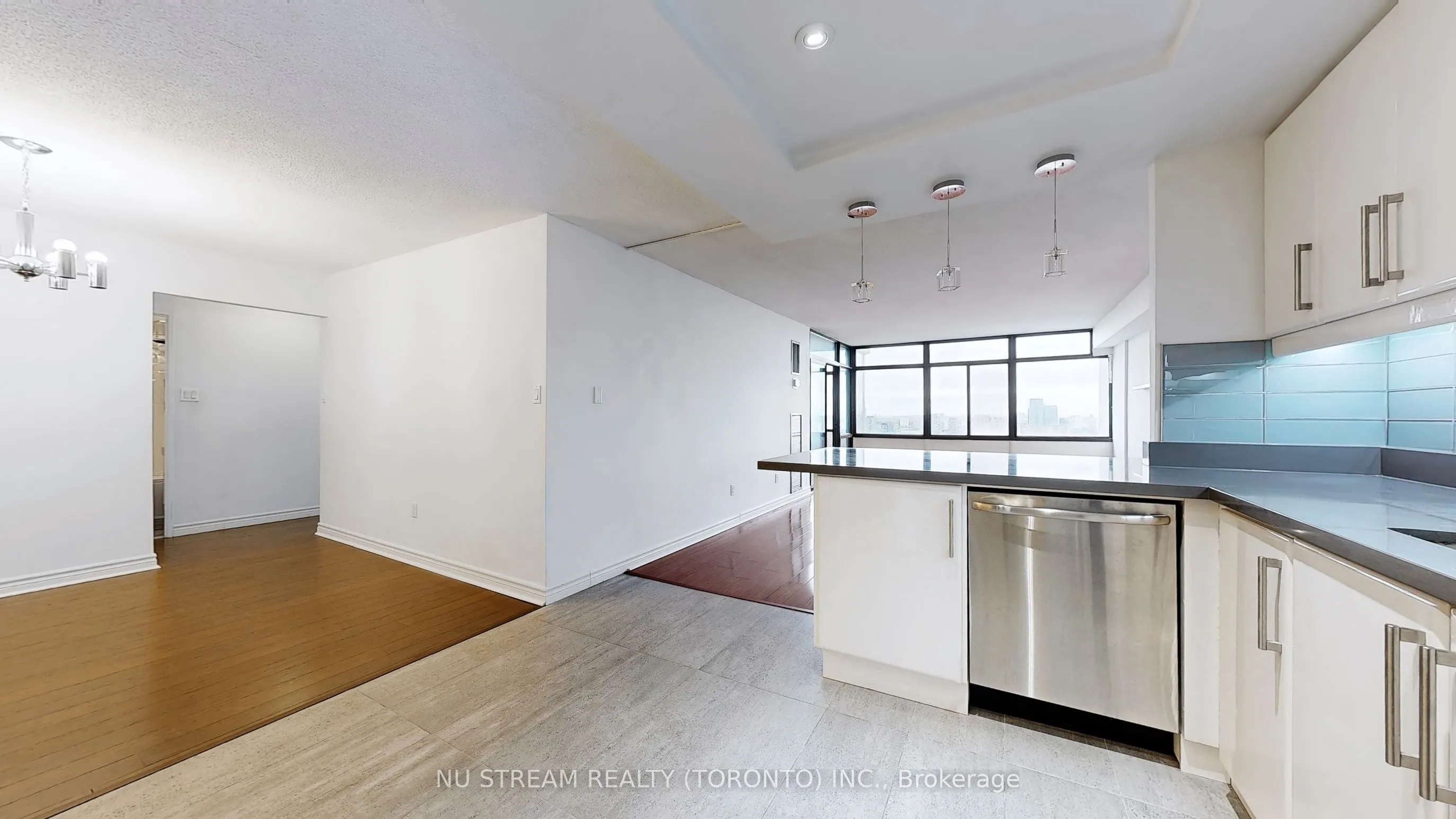 1555 Finch Avenue E, #2406