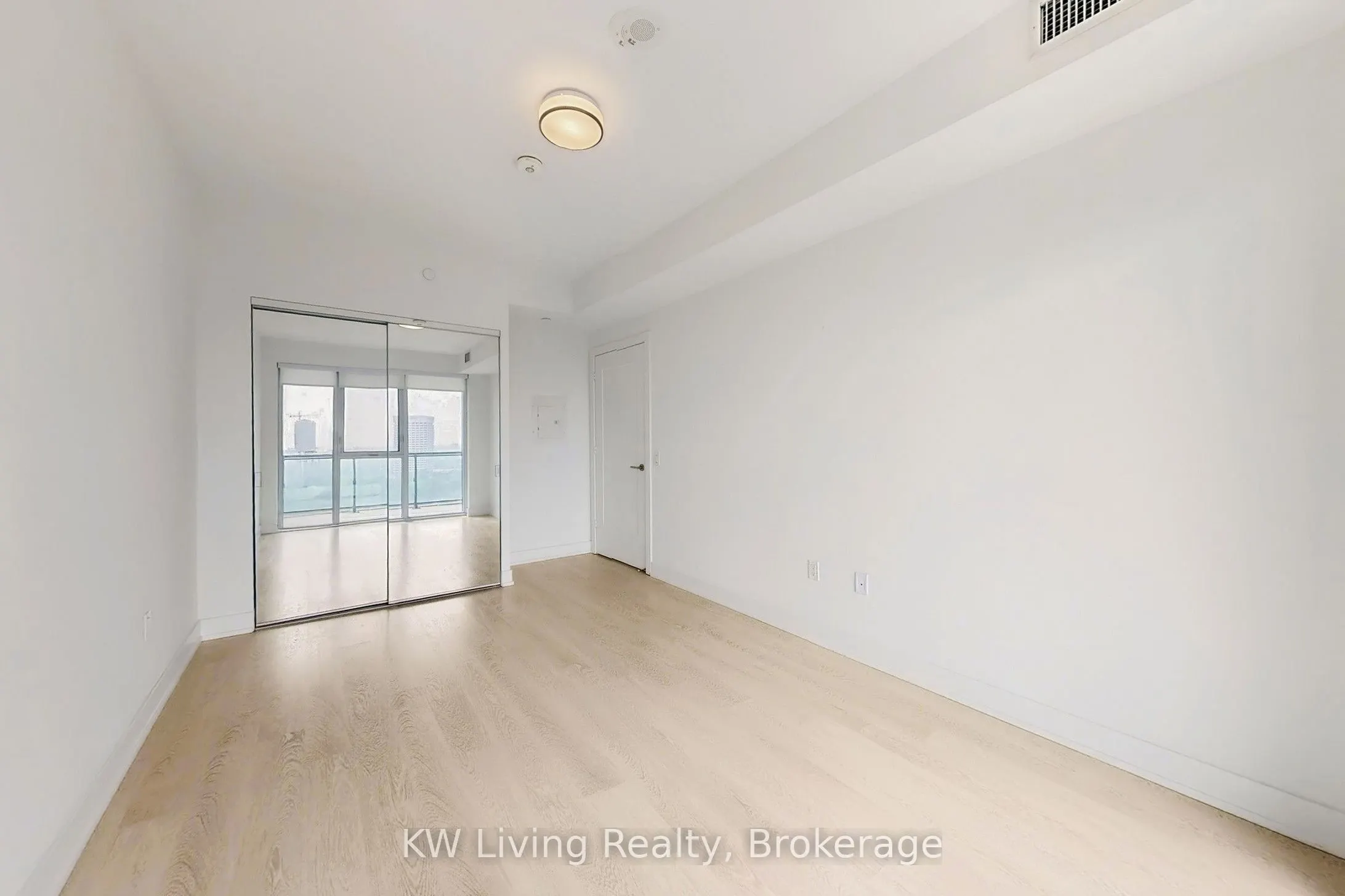 30 Inn on the Park Drive, #1608