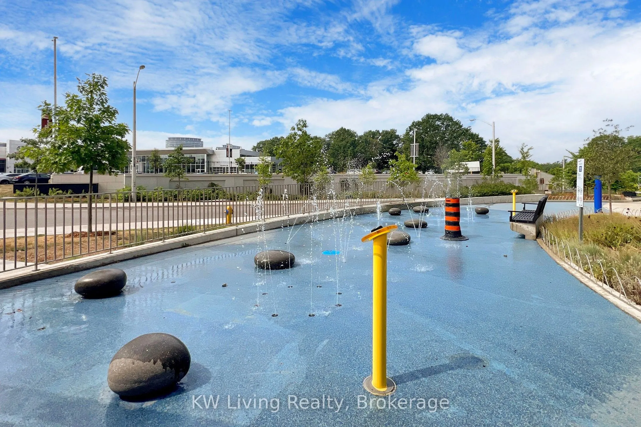 30 Inn on the Park Drive, #1608