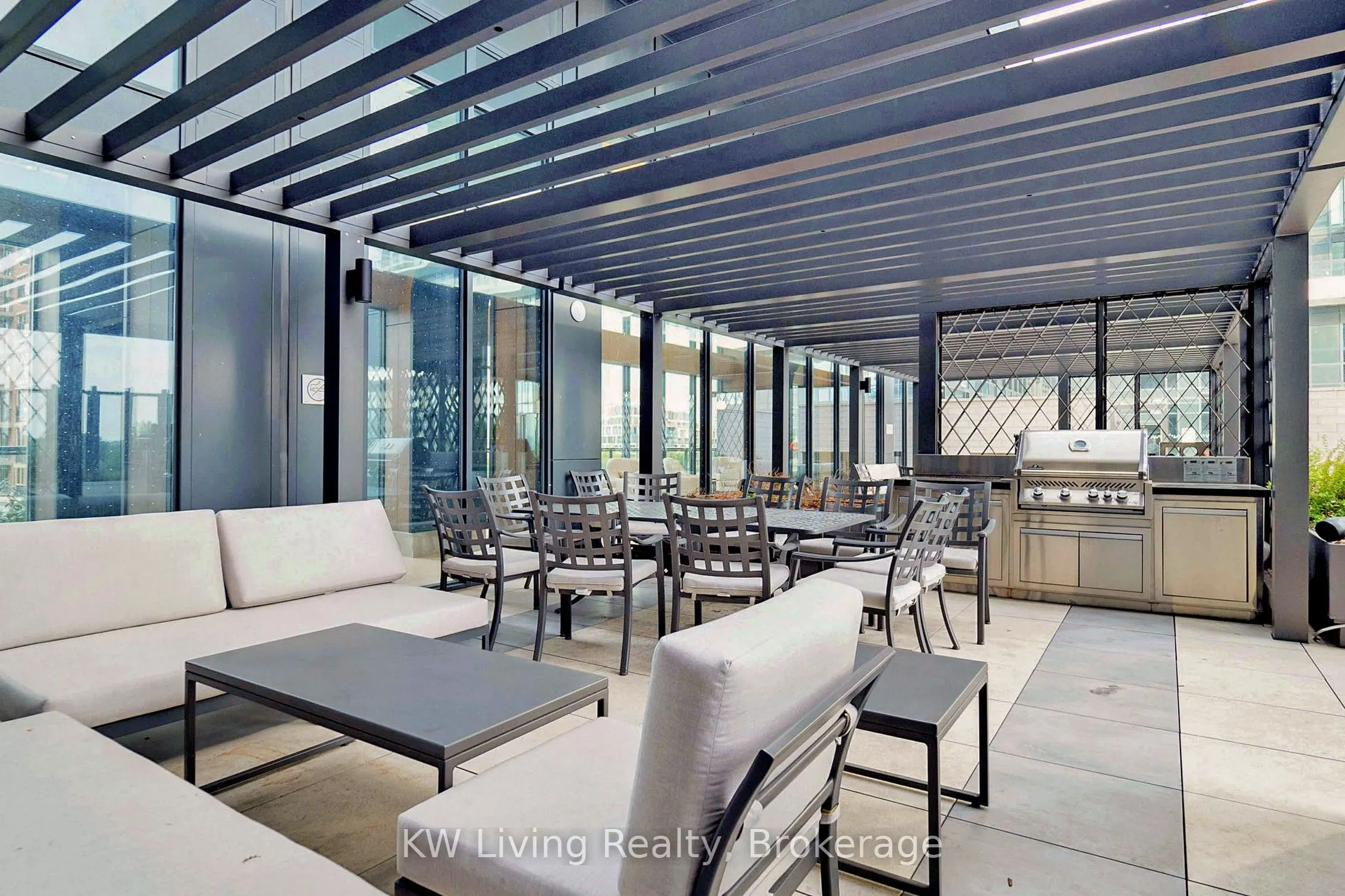 30 Inn on the Park Drive, #1608