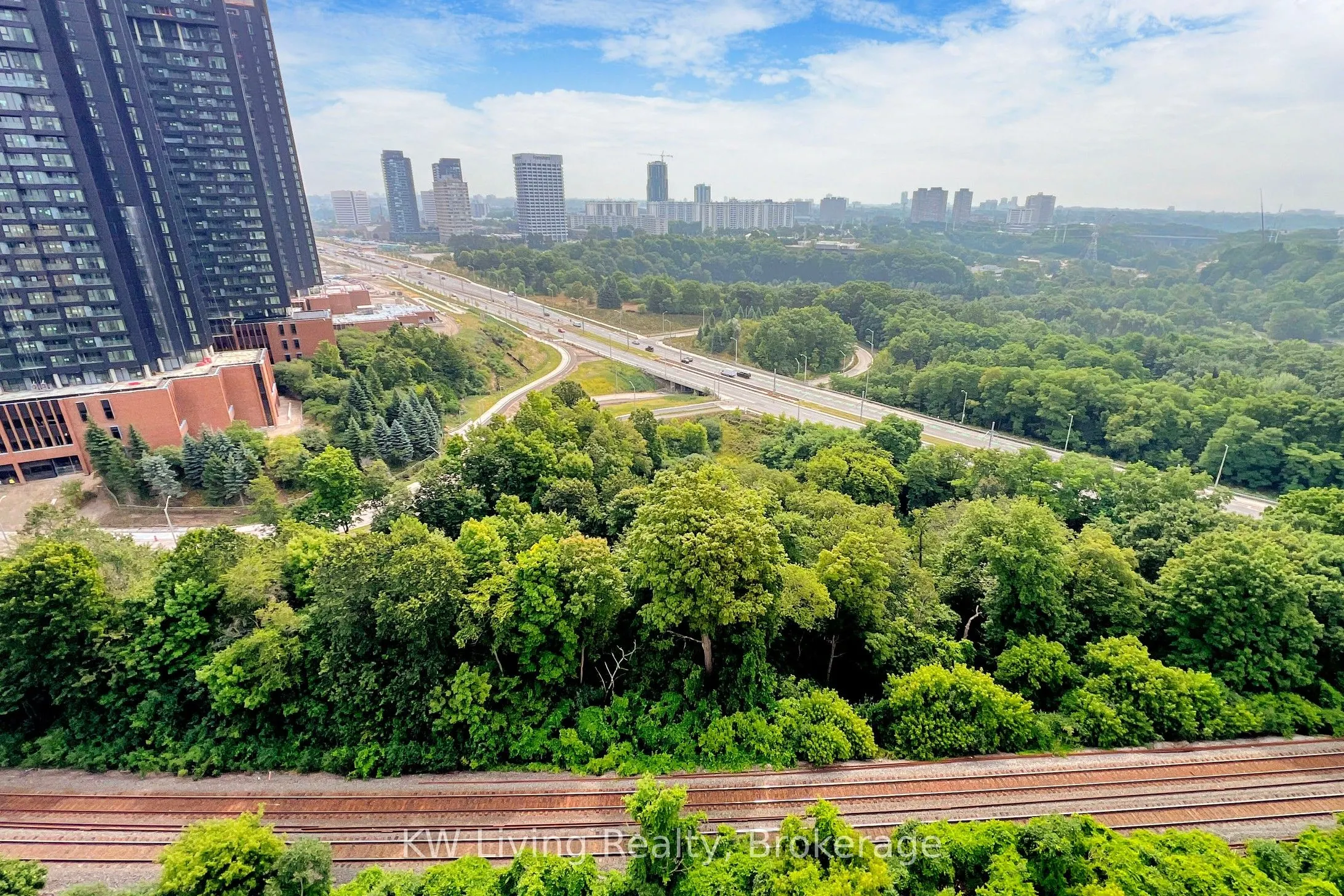 30 Inn on the Park Drive, #1608